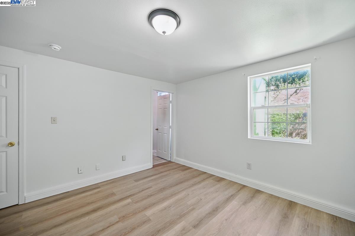 1050 82Nd Ave