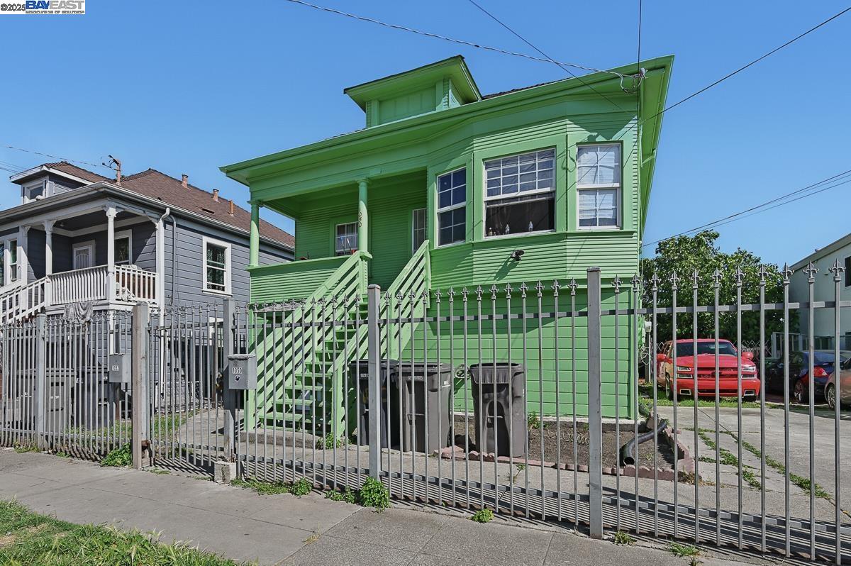 1050 82Nd Ave