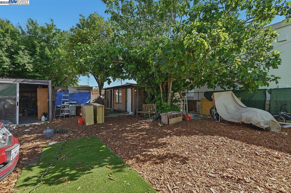 1050 82Nd Ave