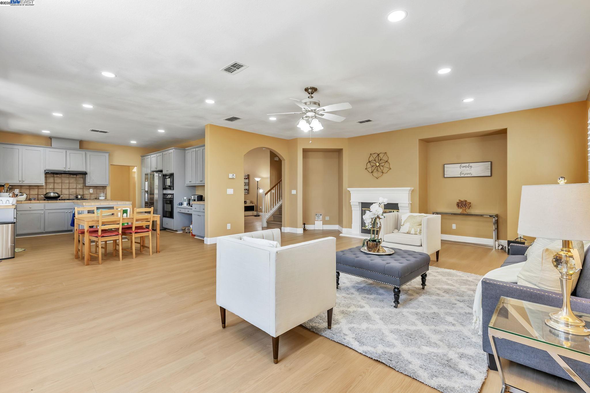 3021 Collingham Ct