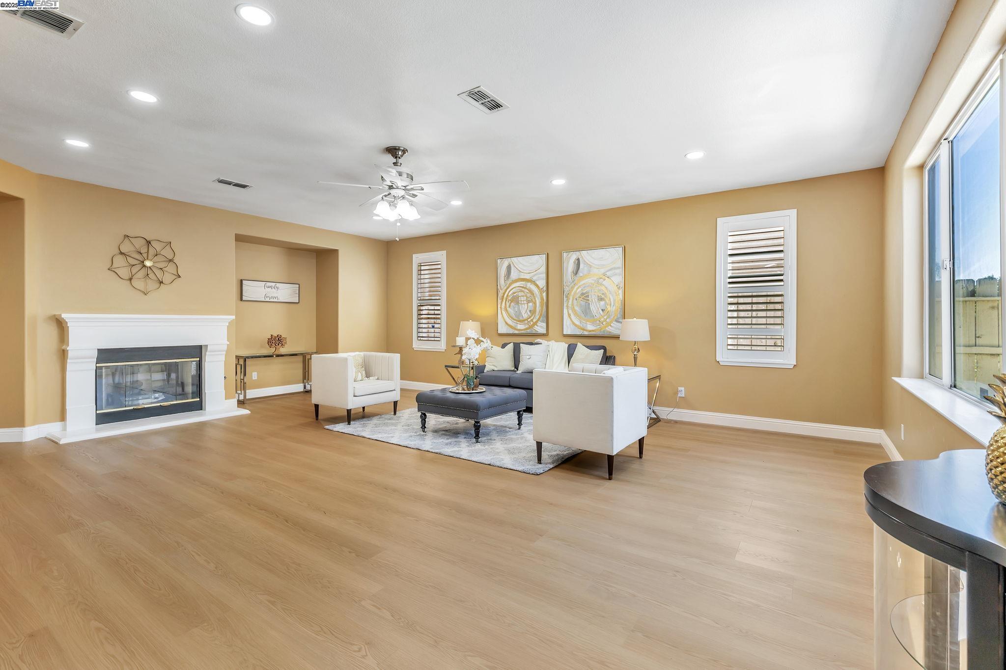 3021 Collingham Ct