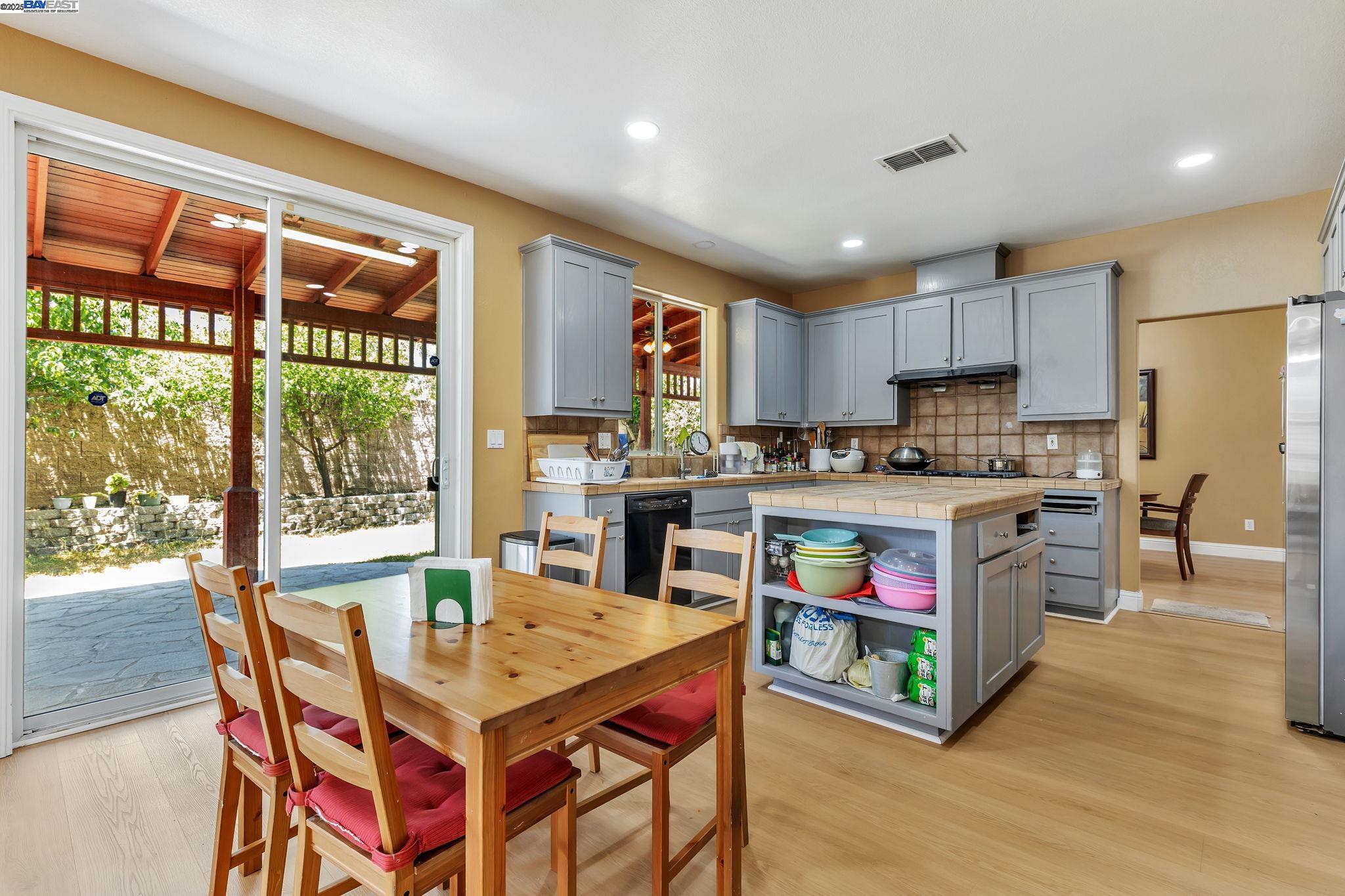 3021 Collingham Ct