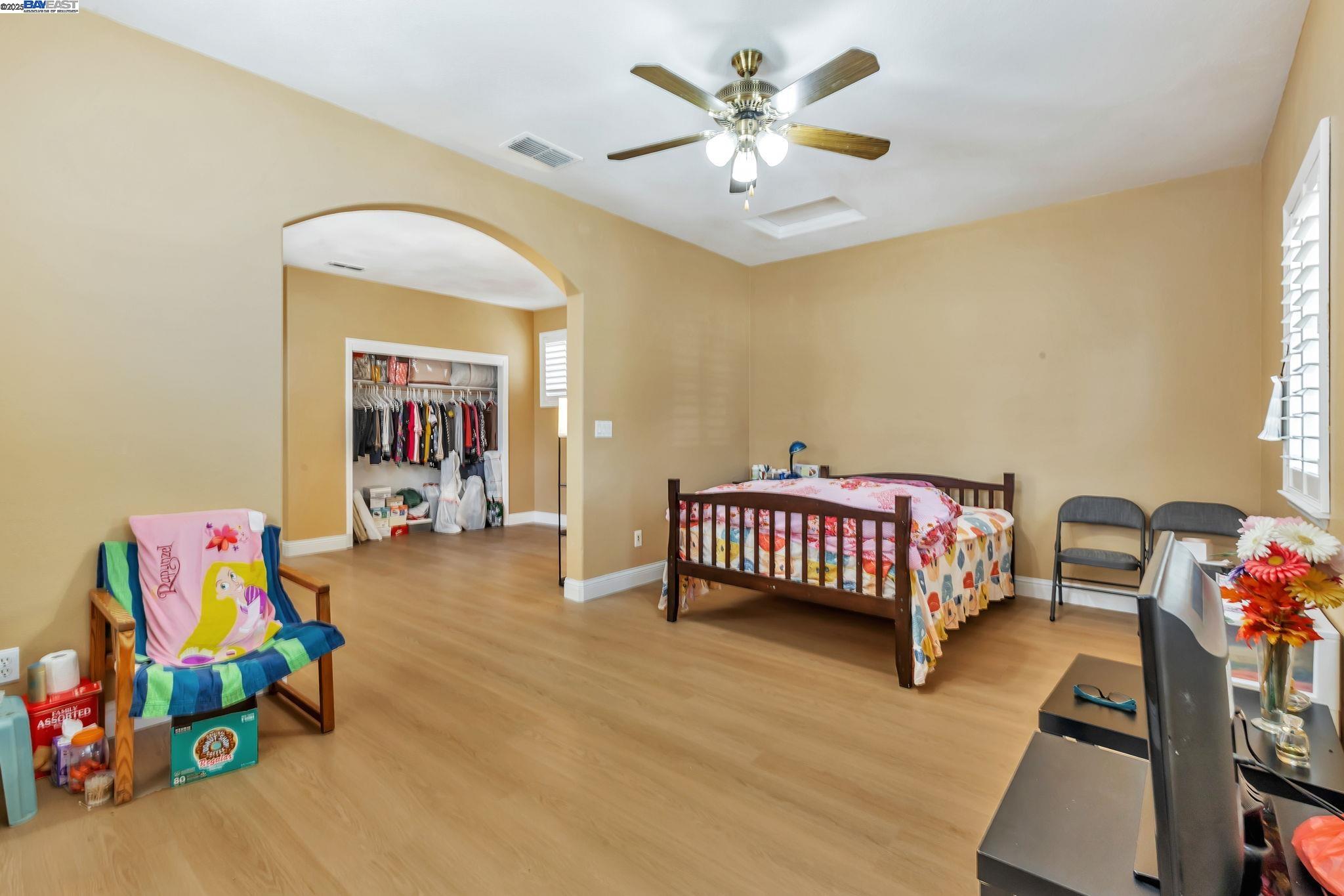 3021 Collingham Ct