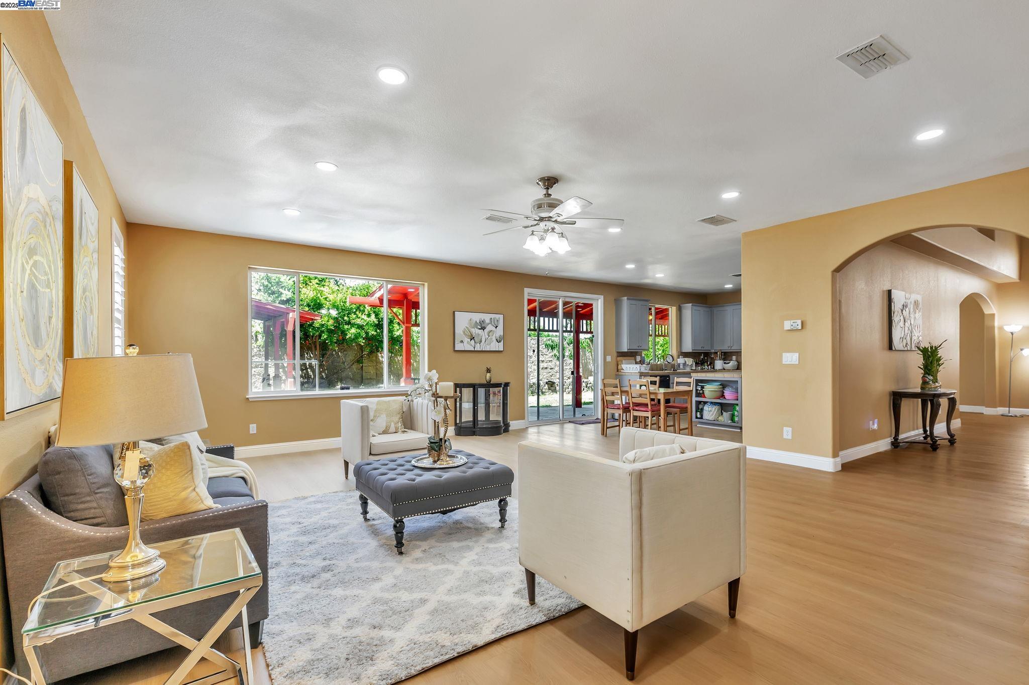 3021 Collingham Ct