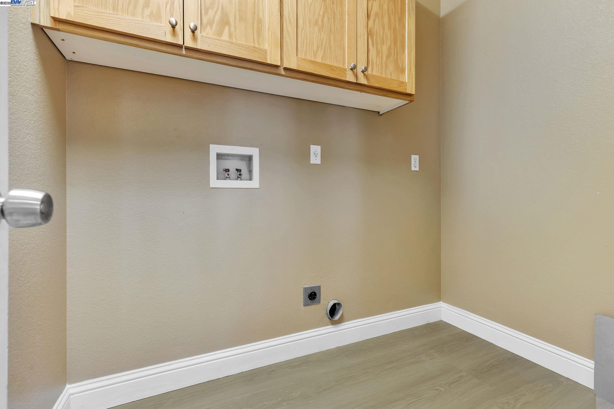 3021 Collingham Ct