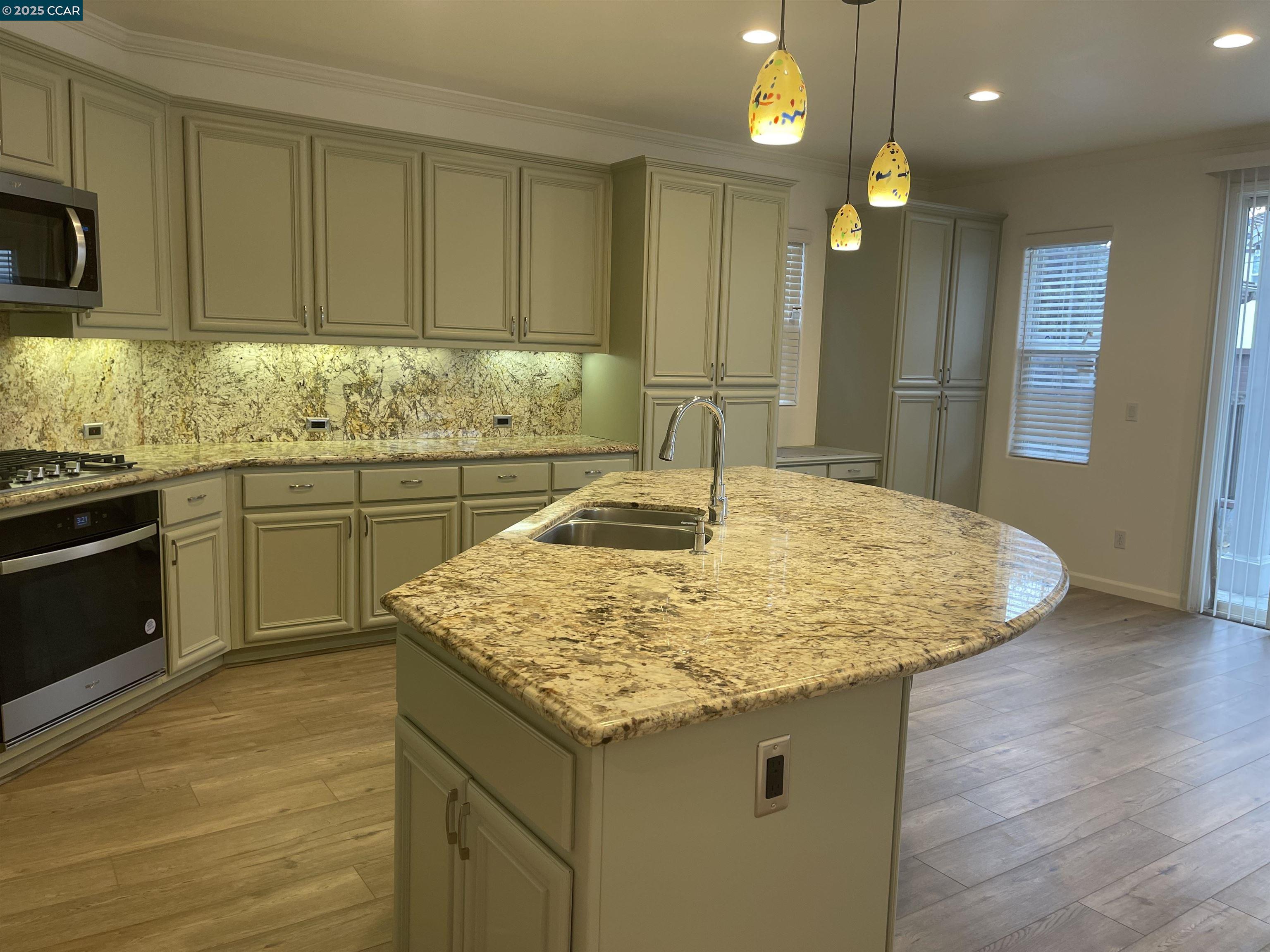 2220 MAGNOLIA BRIDGE DR