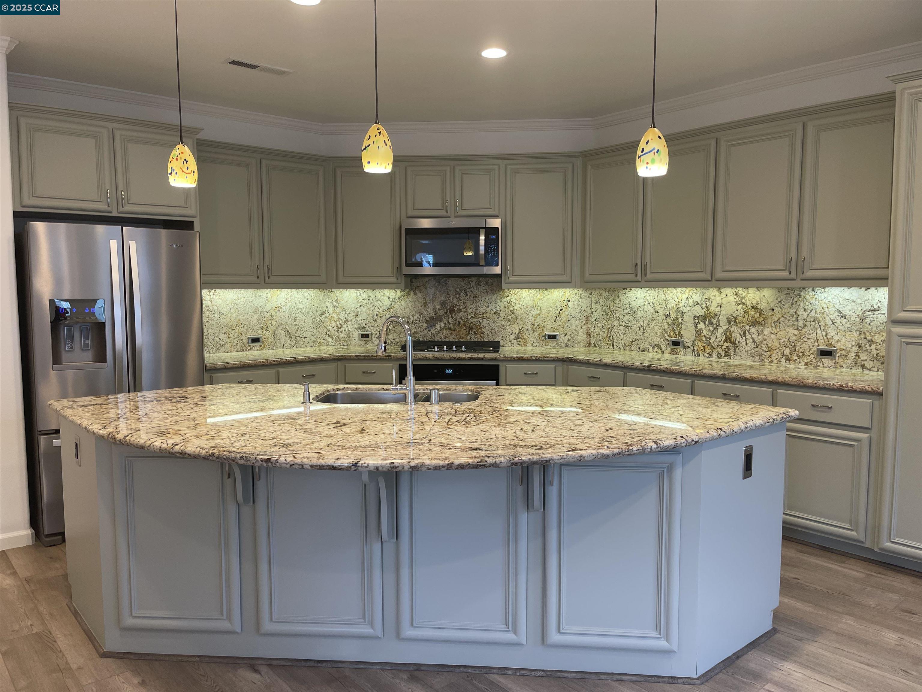 2220 MAGNOLIA BRIDGE DR