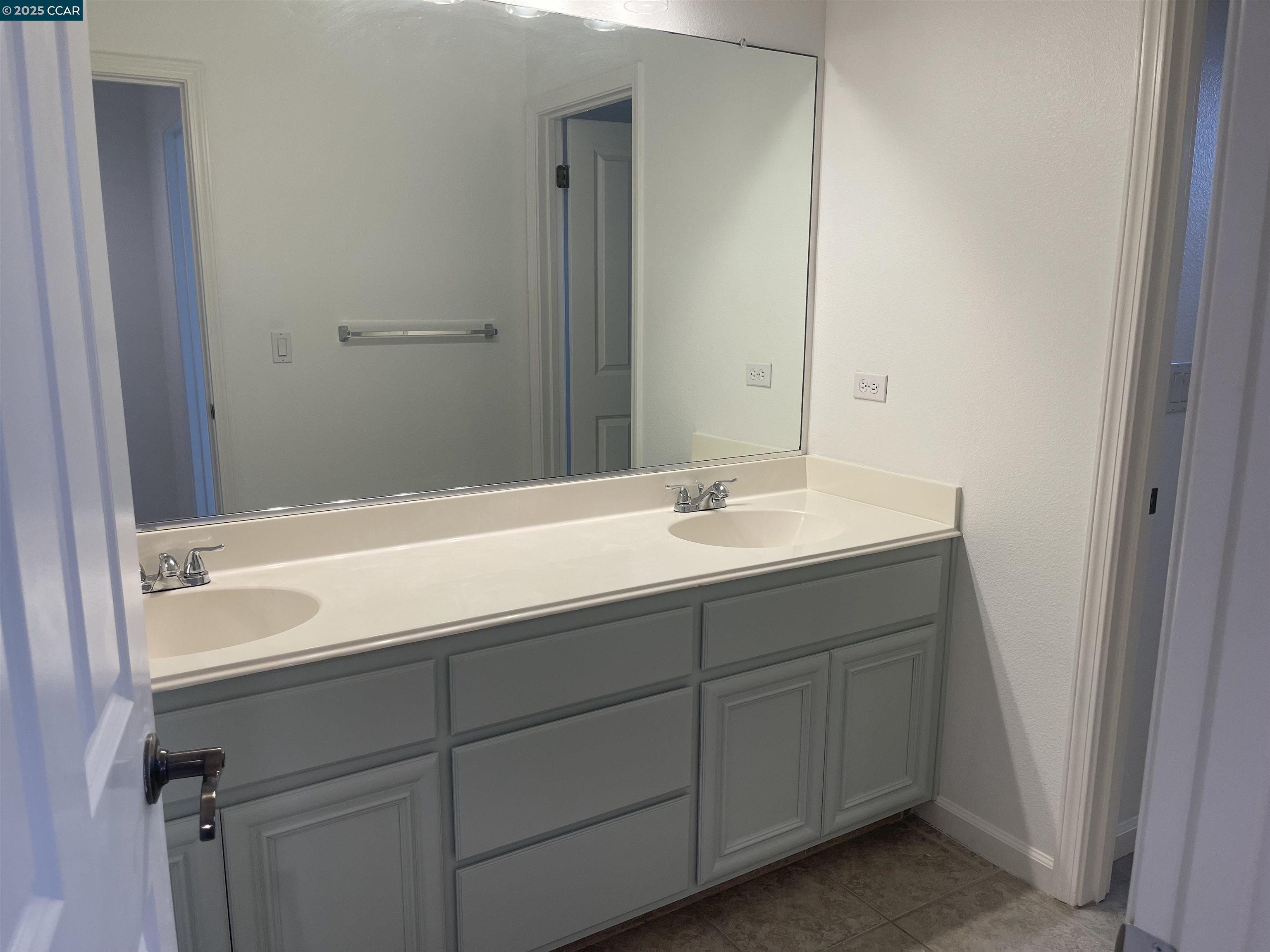 2220 MAGNOLIA BRIDGE DR