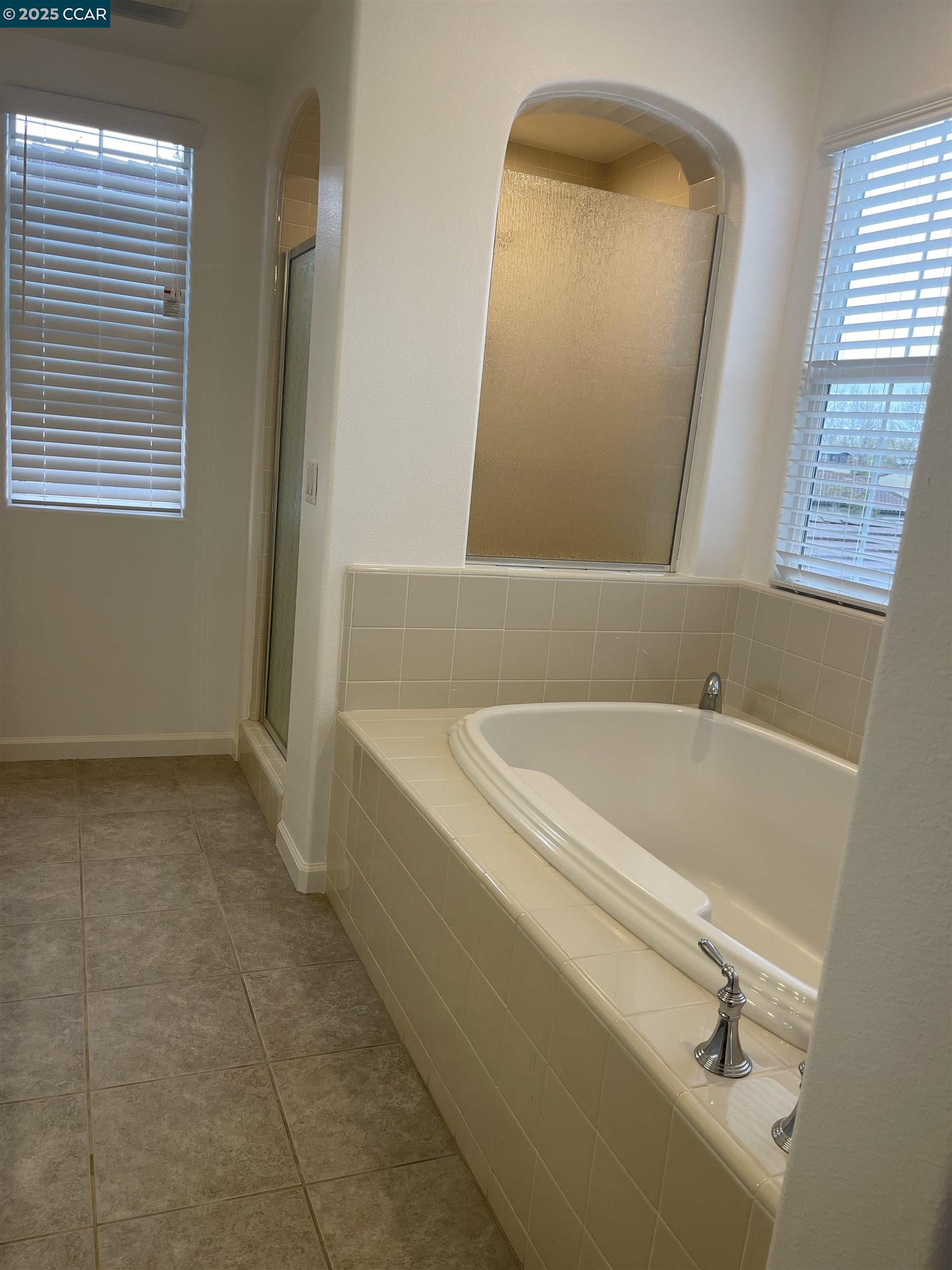 2220 MAGNOLIA BRIDGE DR