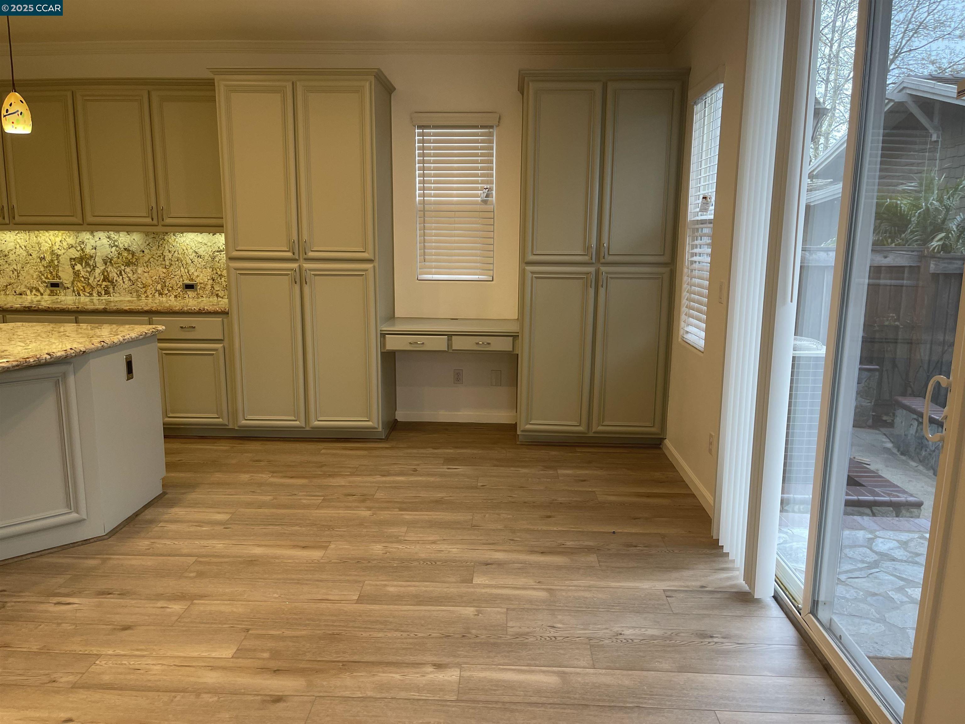 2220 MAGNOLIA BRIDGE DR