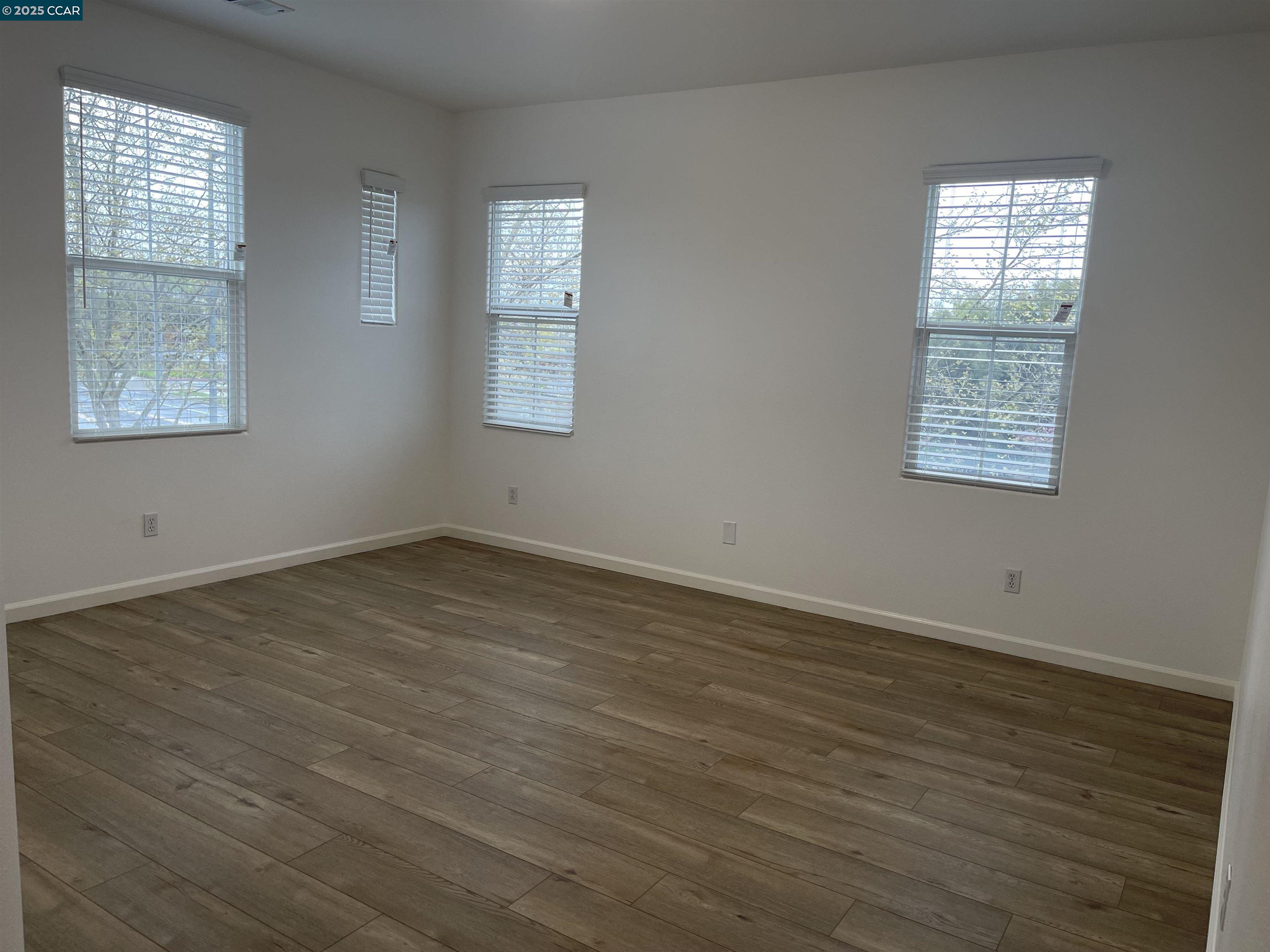 2220 MAGNOLIA BRIDGE DR