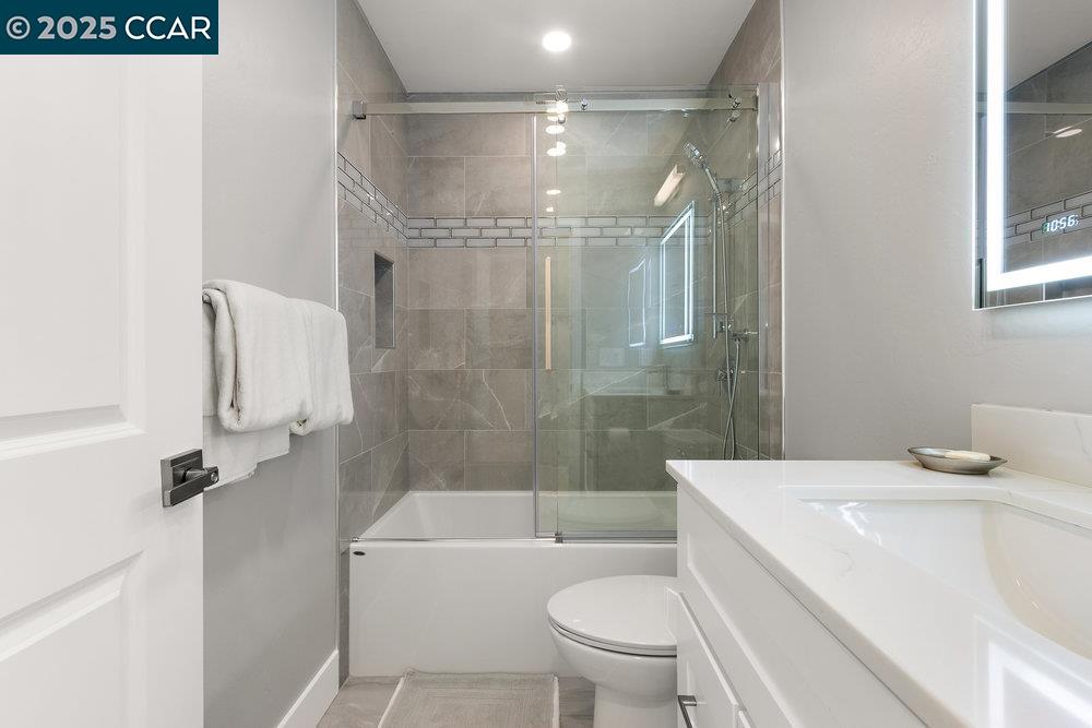 5593 Terra Granada Dr # 4B