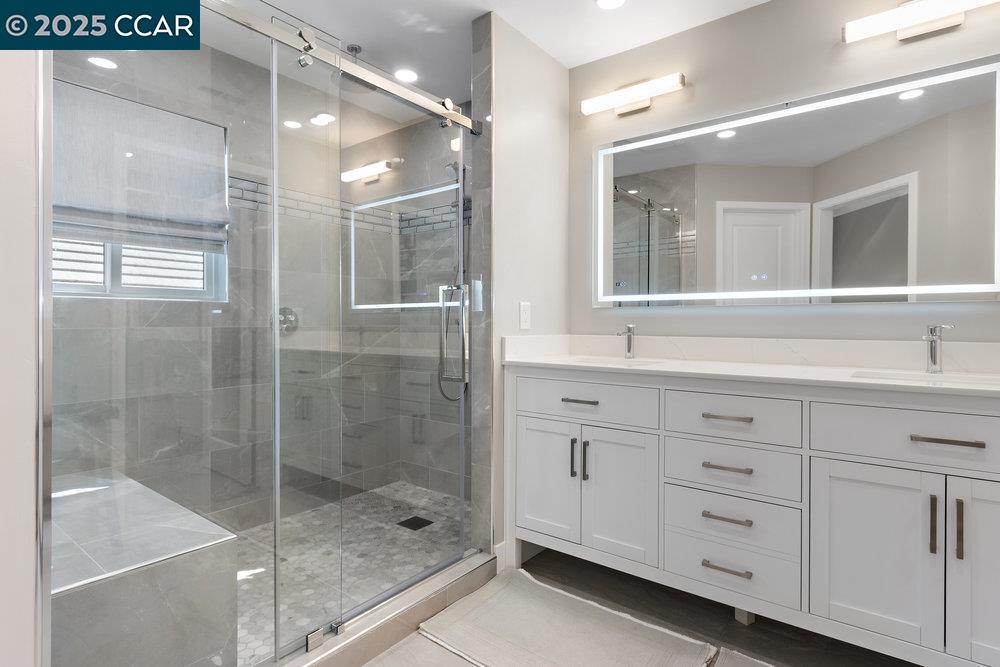 5593 Terra Granada Dr # 4B