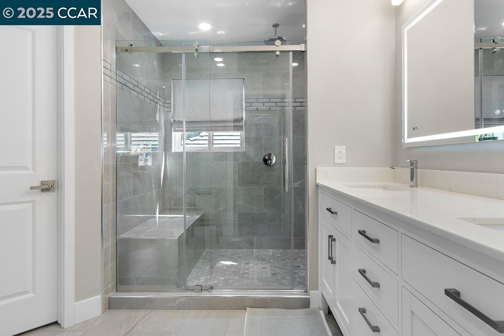 5593 Terra Granada Dr # 4B