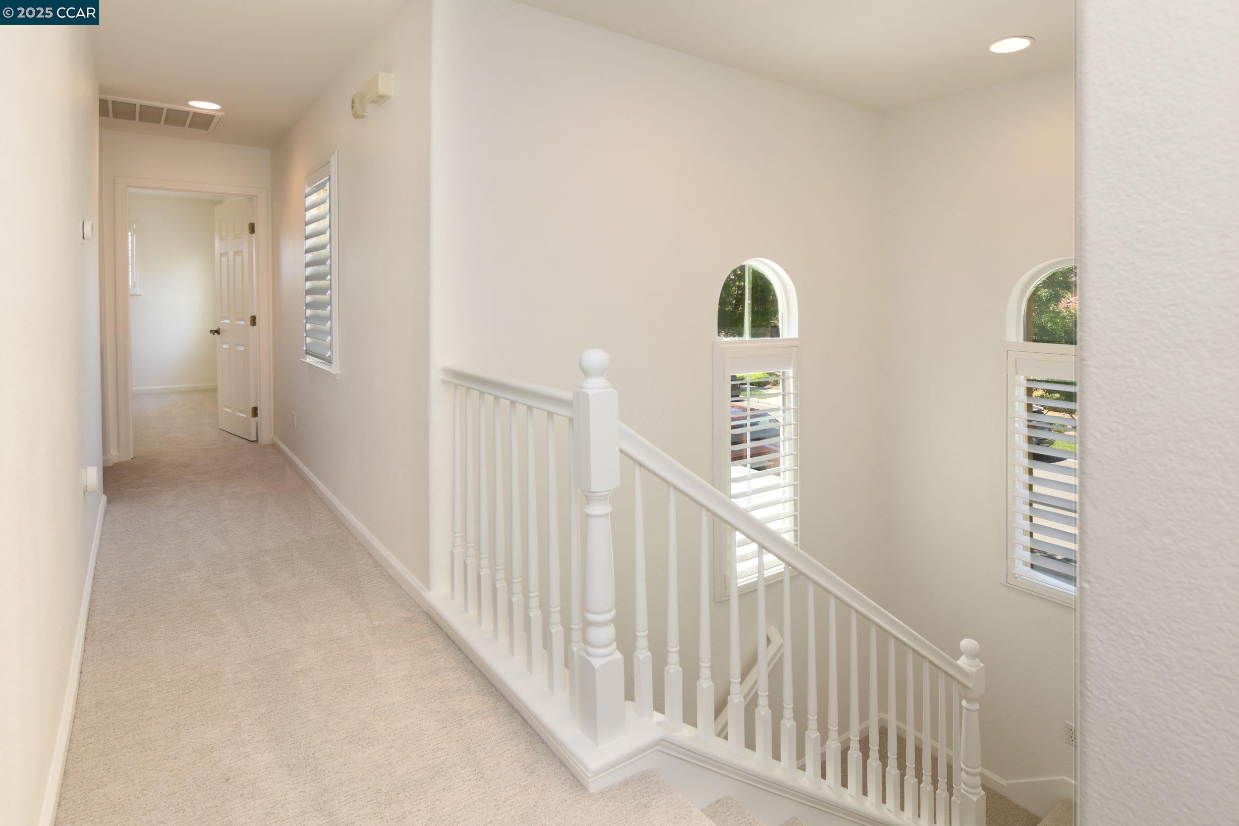 90 W Amistad Ln
