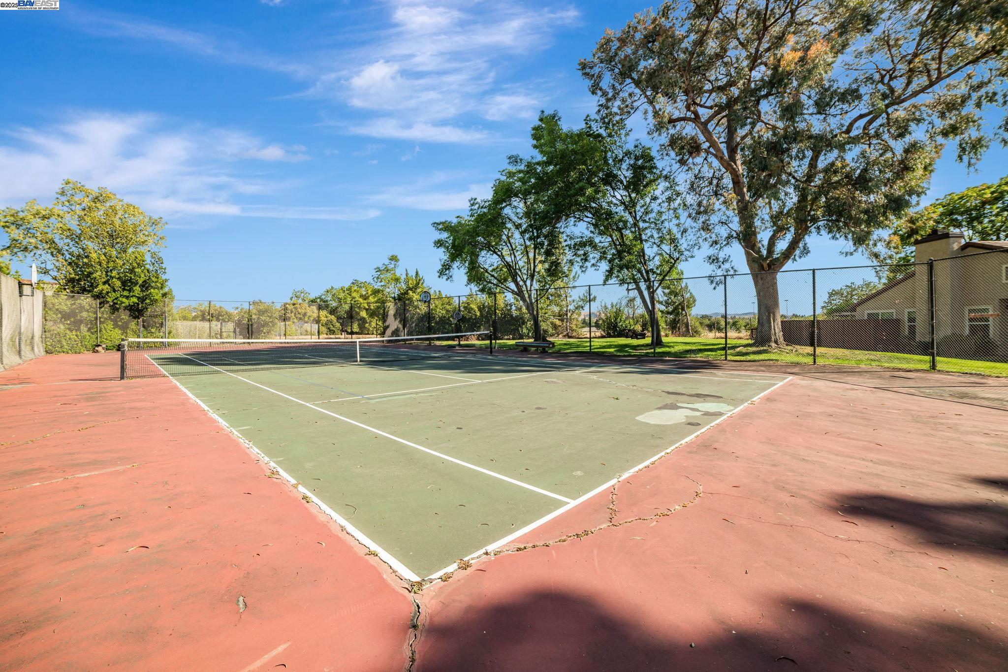 1324 Chateau Cmn # 202