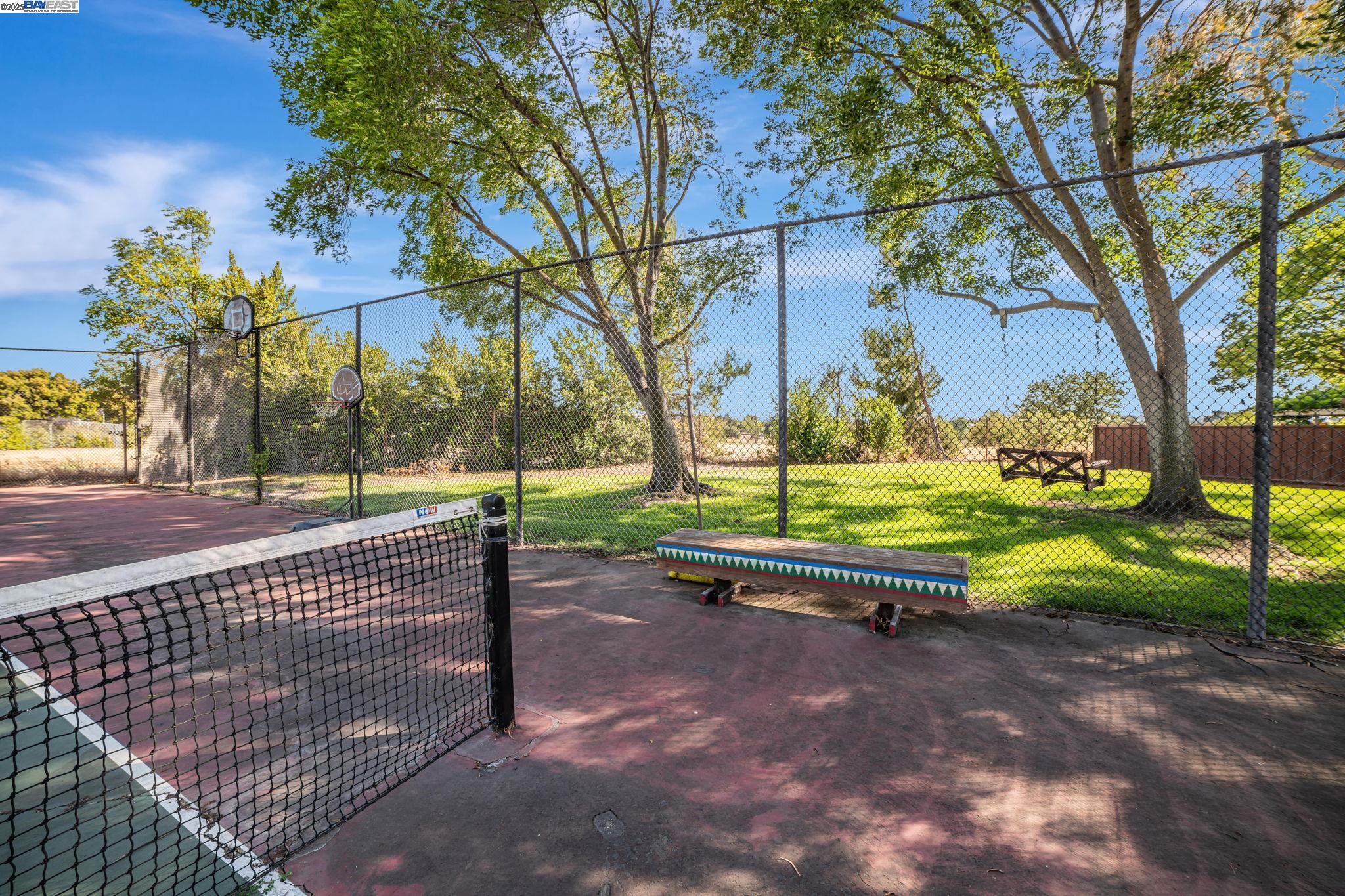 1324 Chateau Cmn # 202