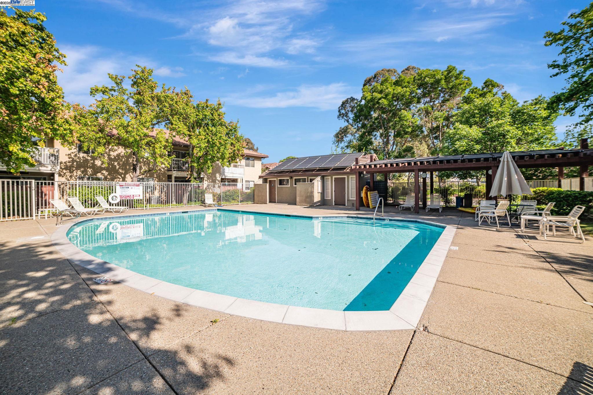 1324 Chateau Cmn # 202