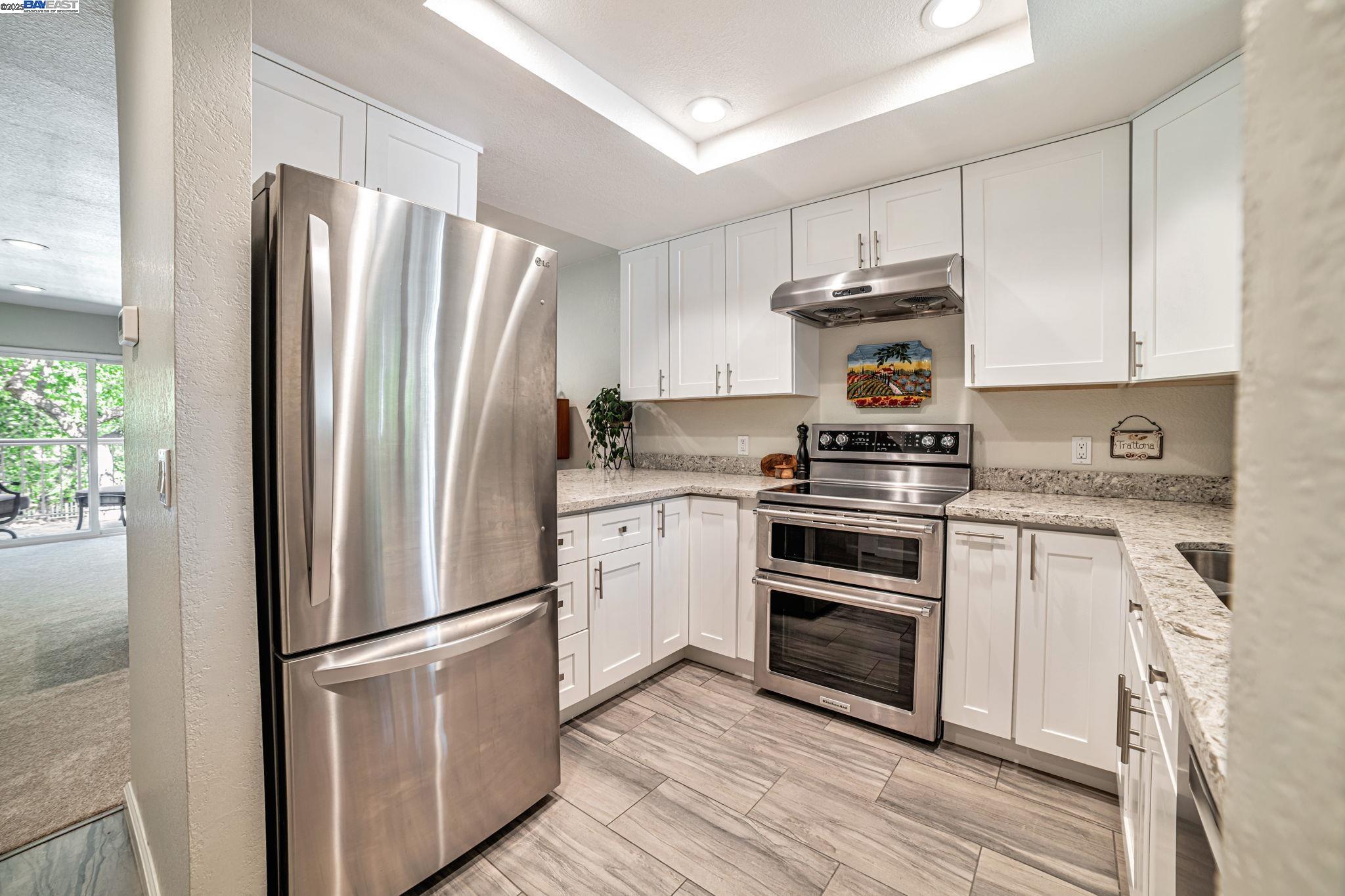 1324 Chateau Cmn # 202