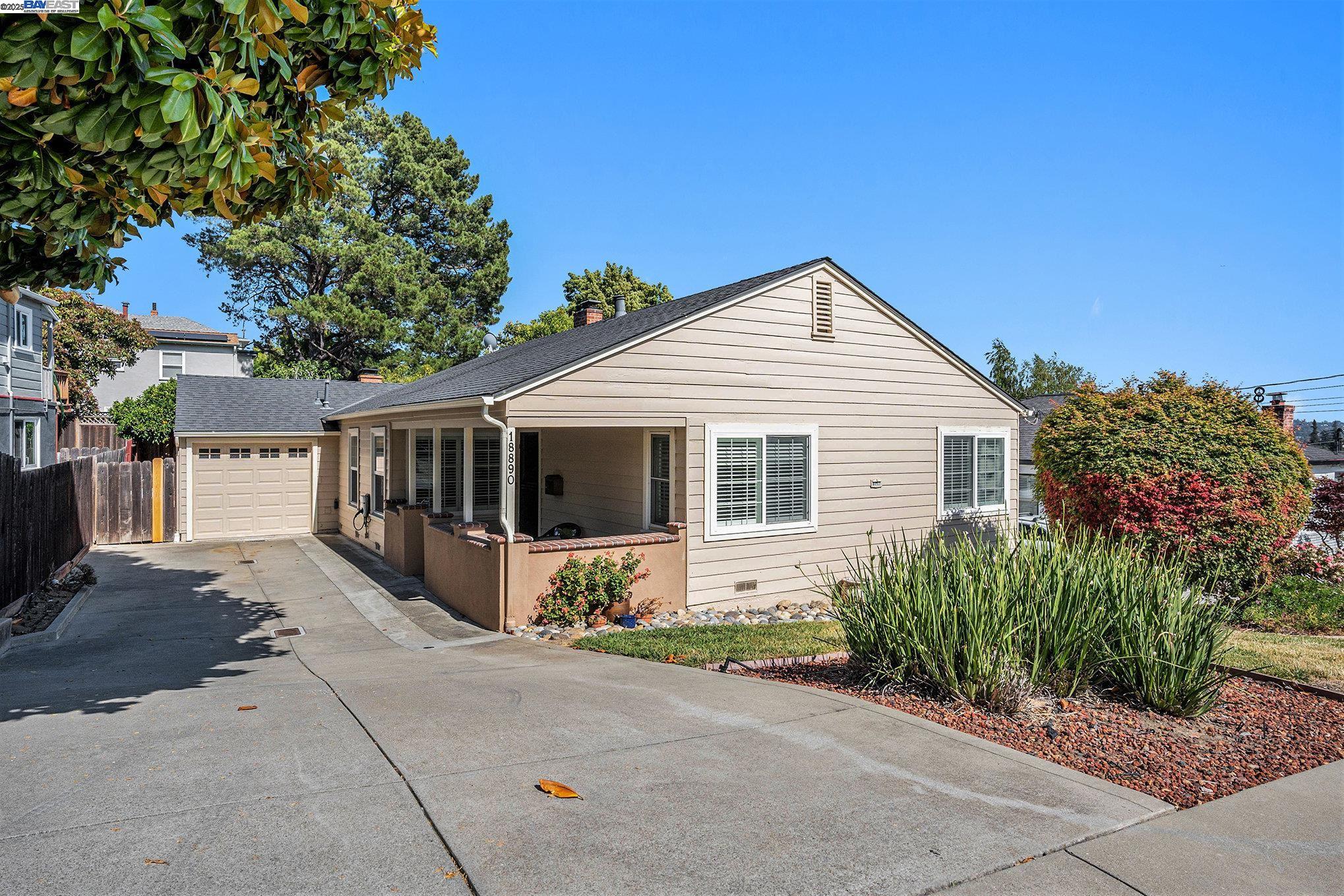 18890 Santa Maria Ave