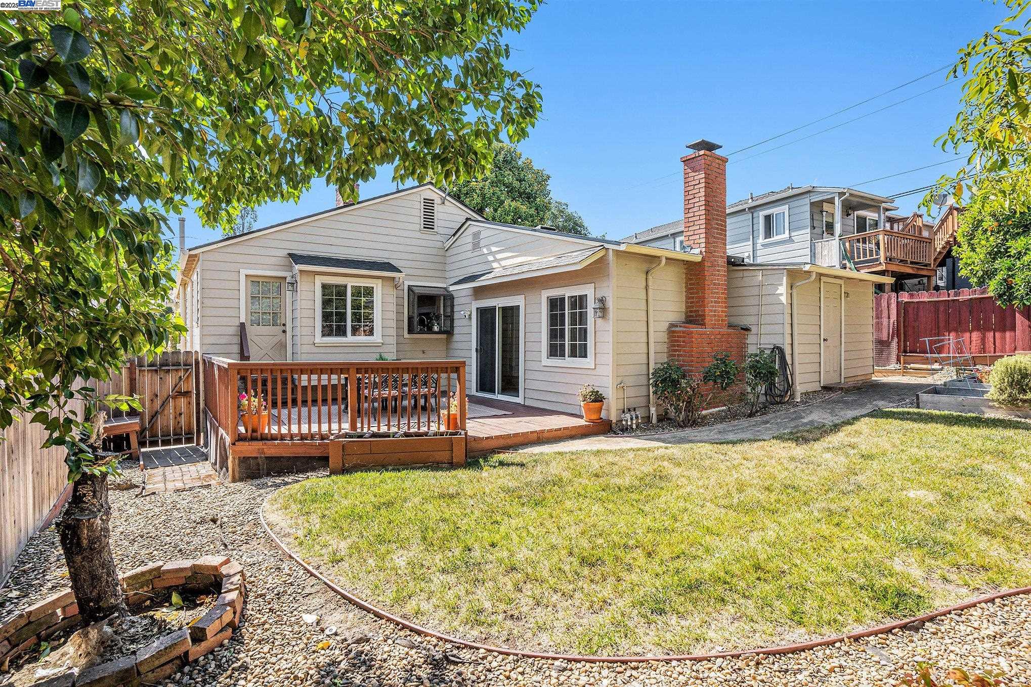 18890 Santa Maria Ave