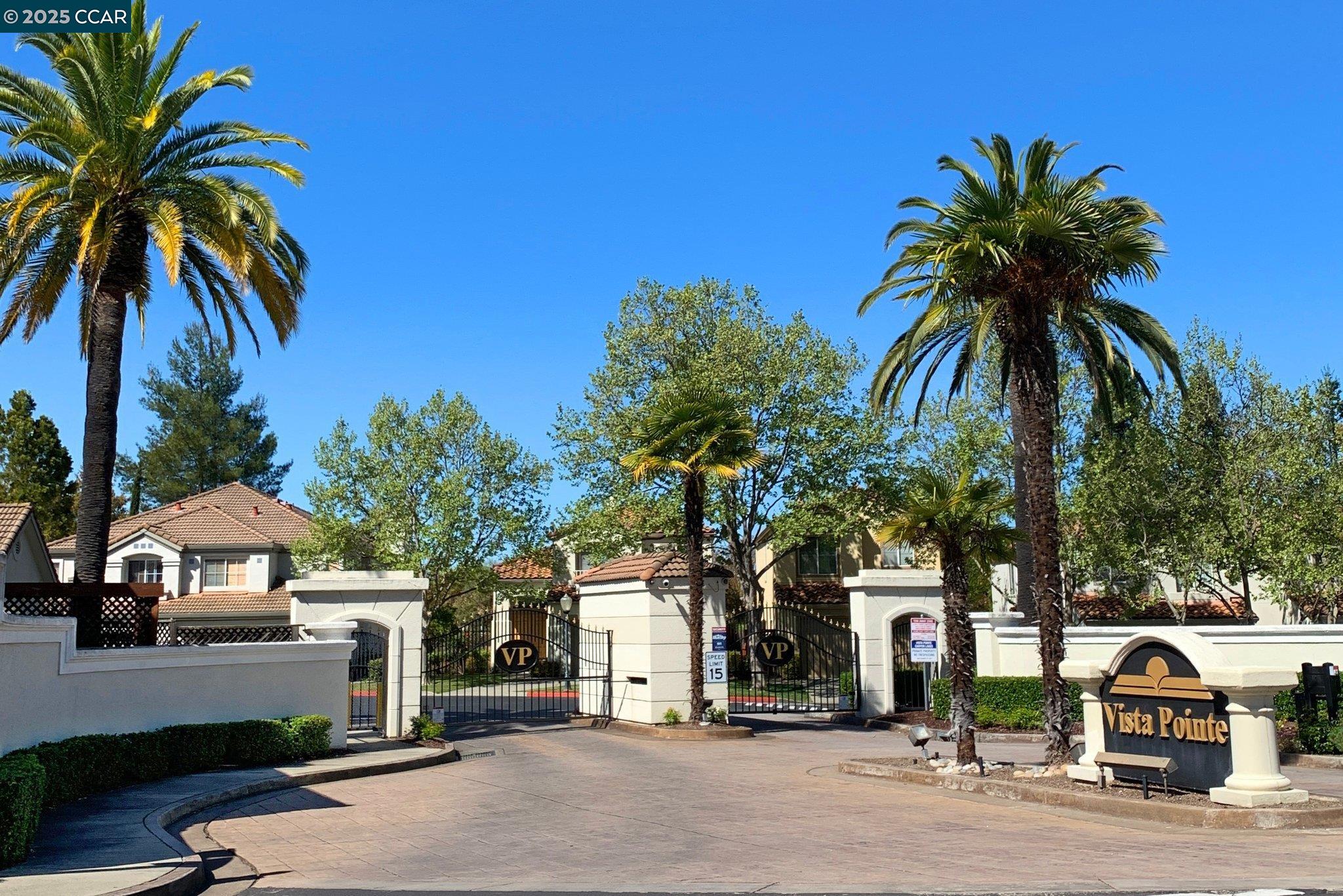 1116 Vista Pointe Cir