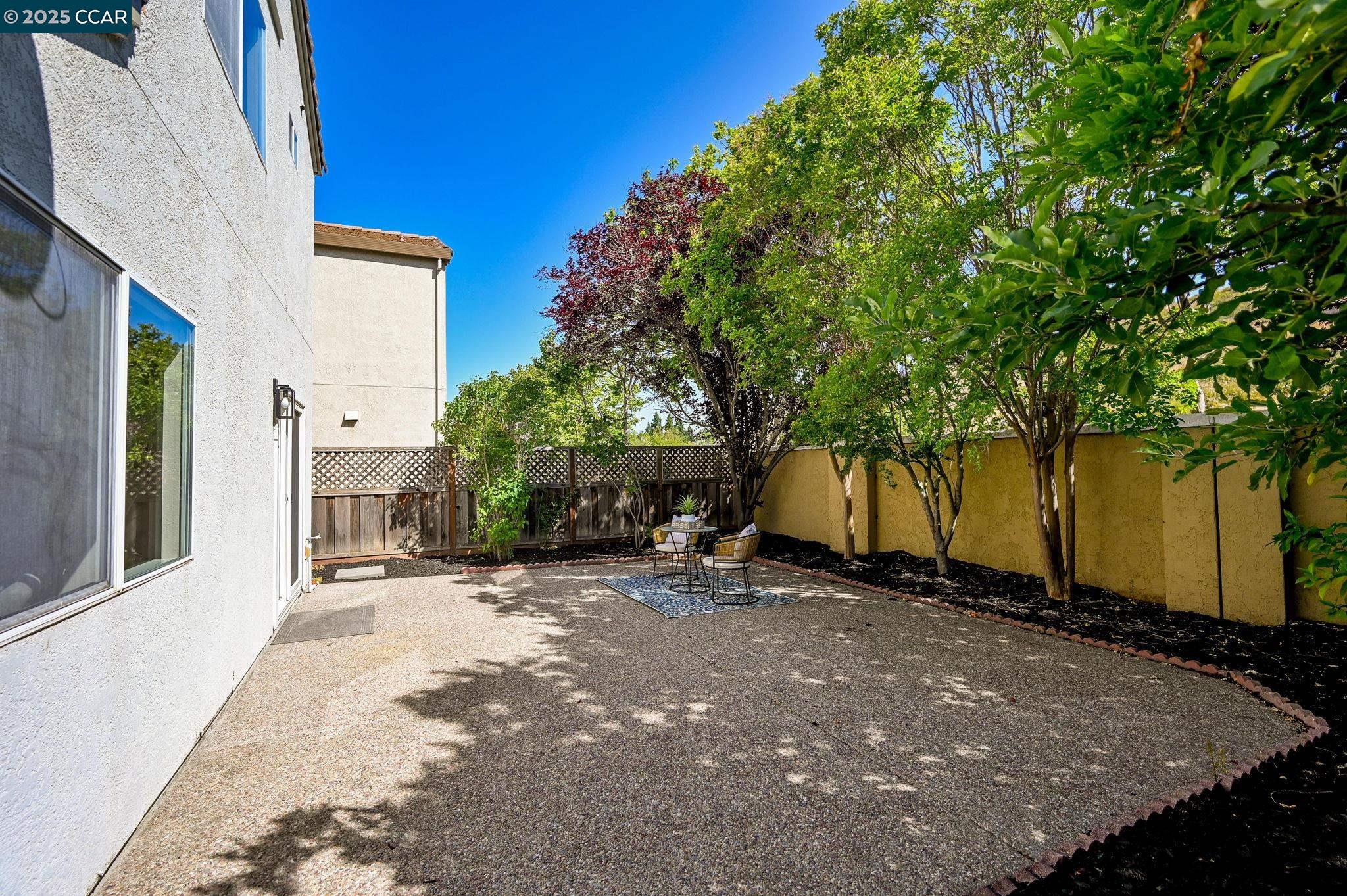 1116 Vista Pointe Cir