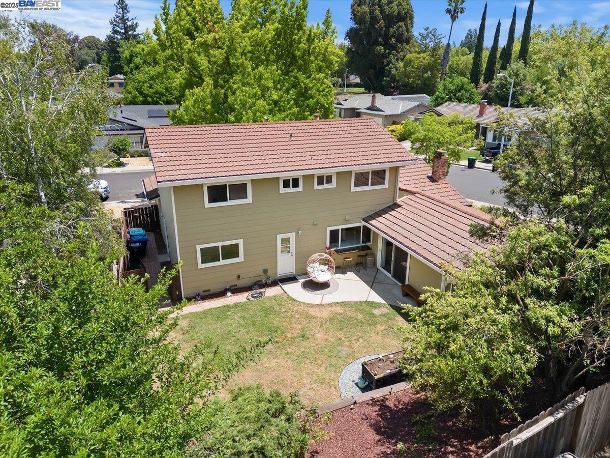 7606 Desertwood Ln