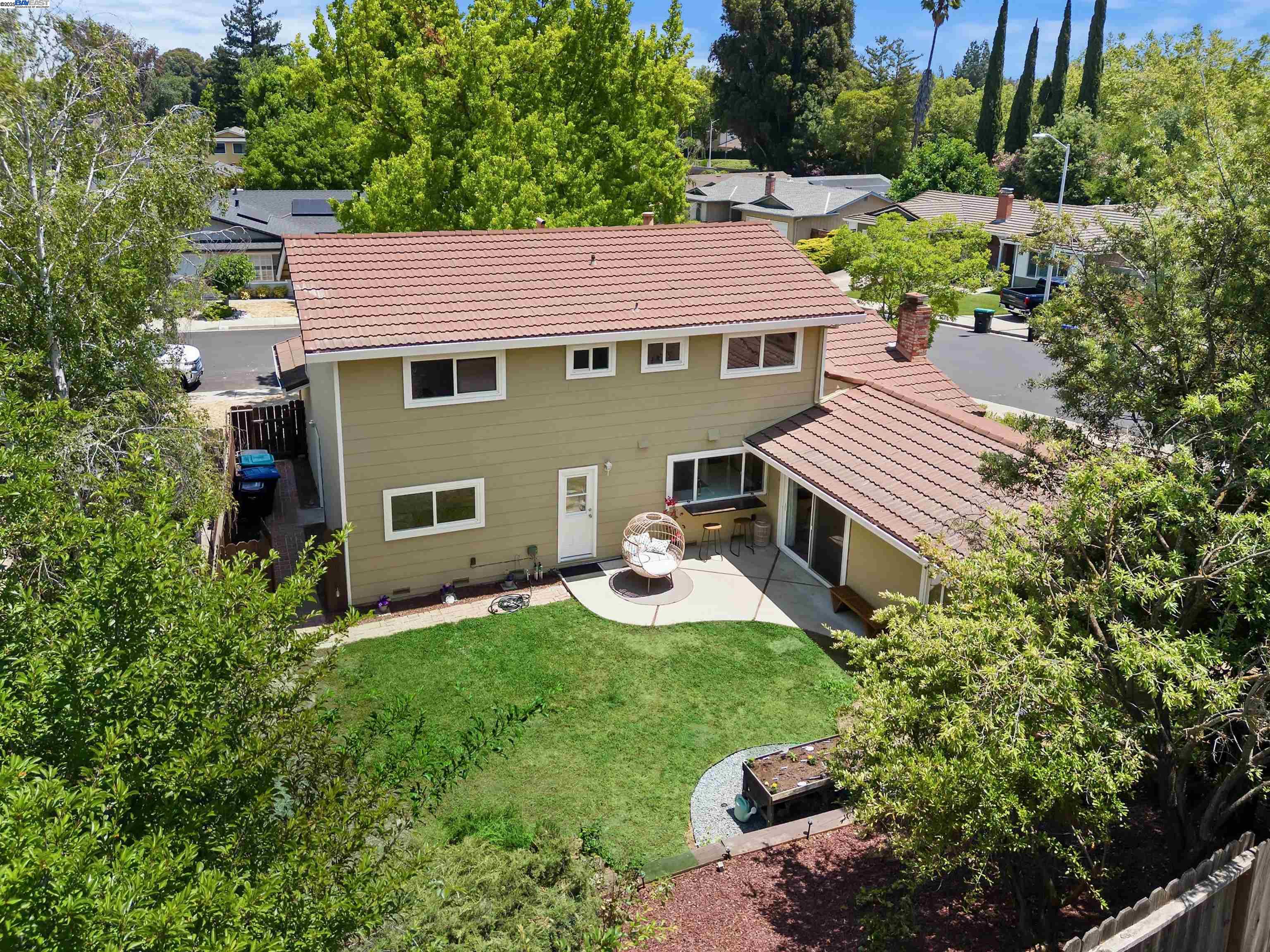 7606 Desertwood Ln