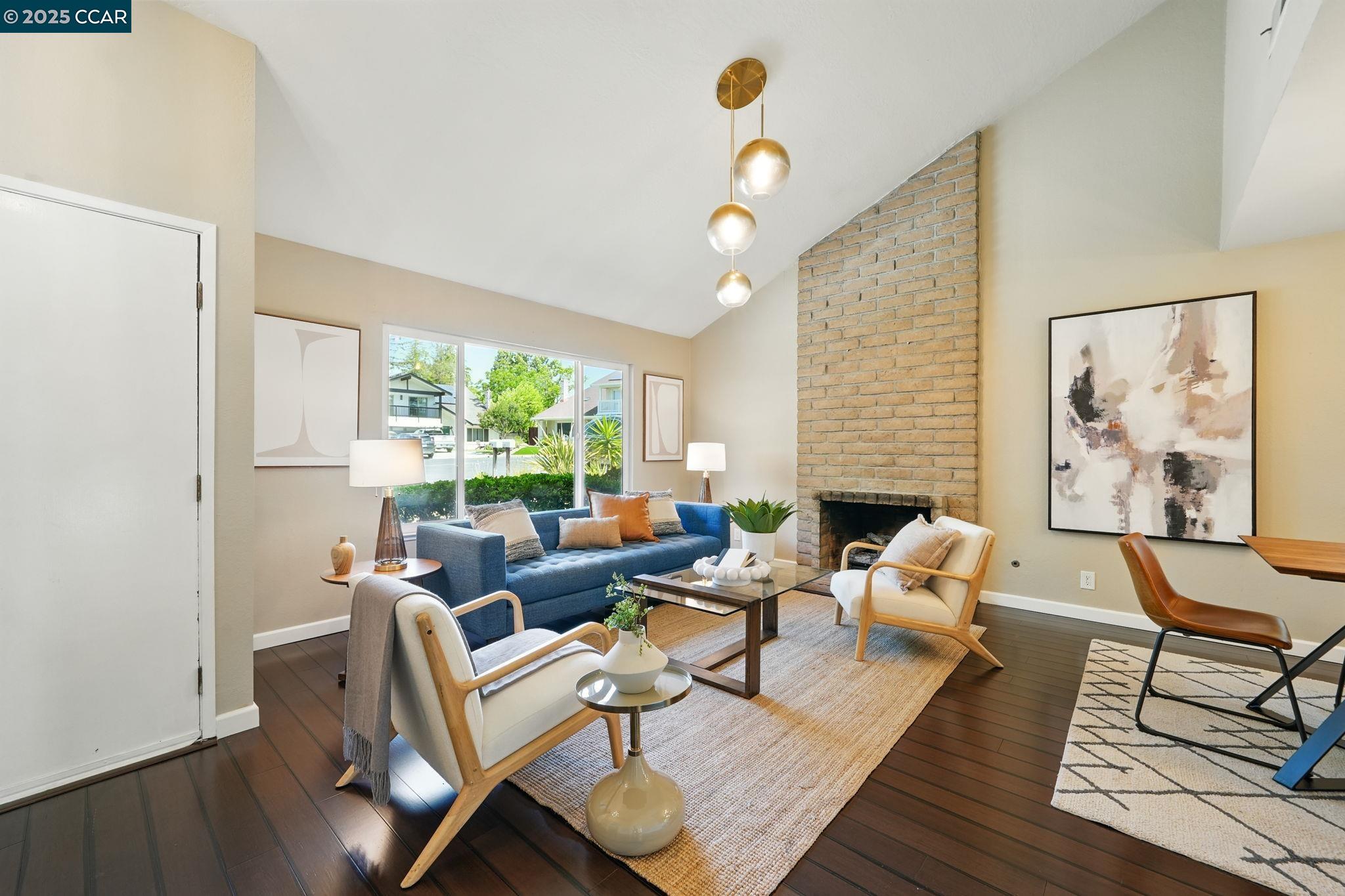 1362 Meadow Glen Way