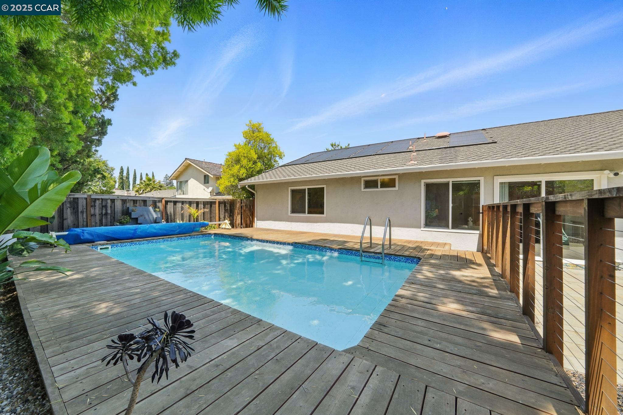 1362 Meadow Glen Way