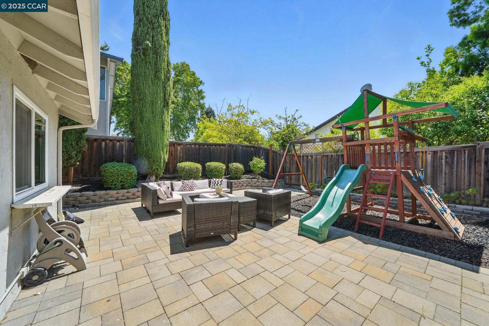 1362 Meadow Glen Way