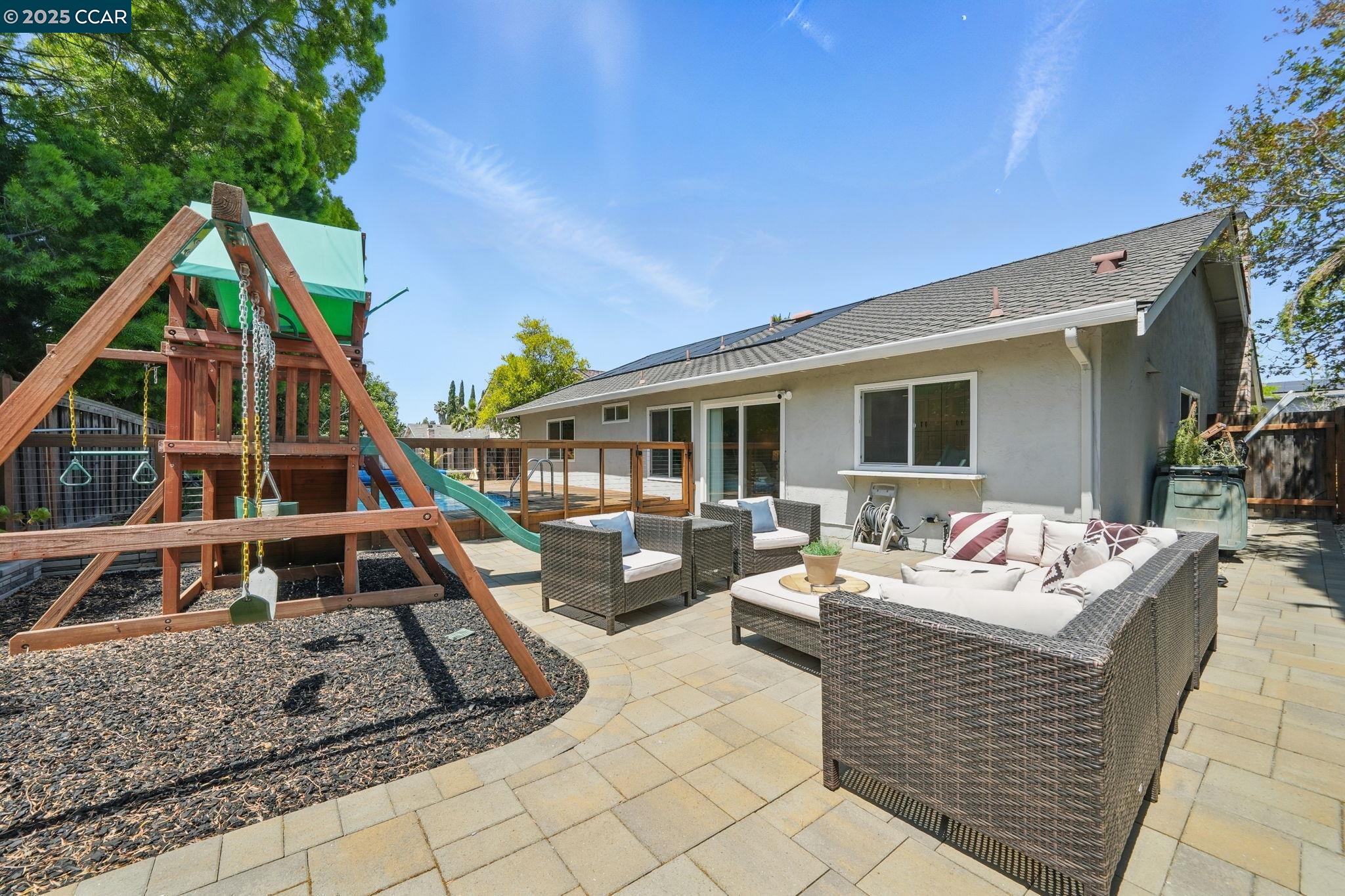 1362 Meadow Glen Way