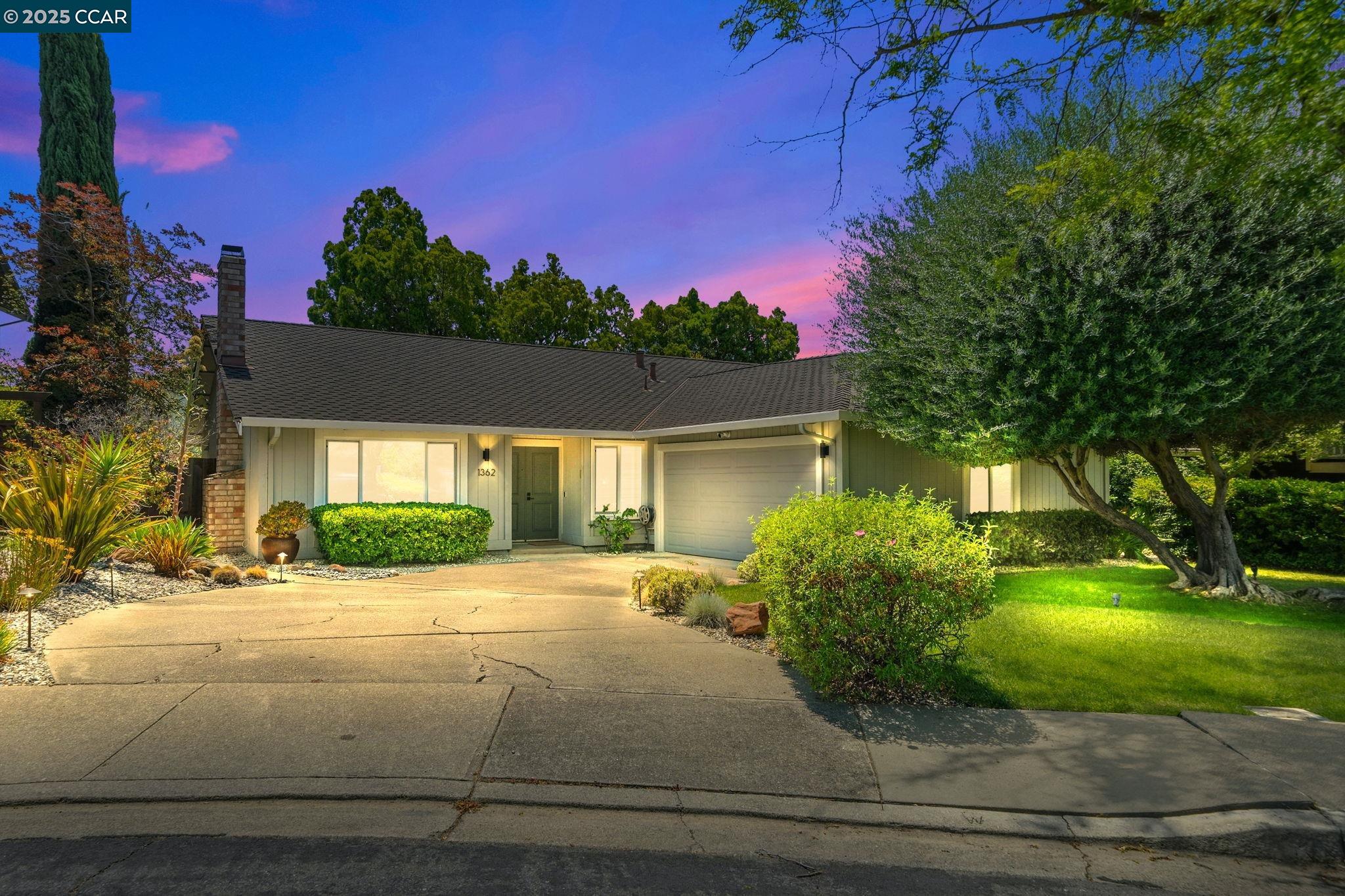 1362 Meadow Glen Way