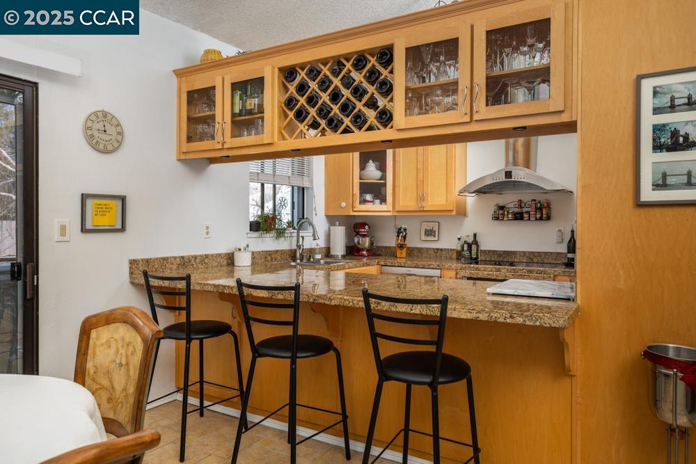 1086 Maywood Ln