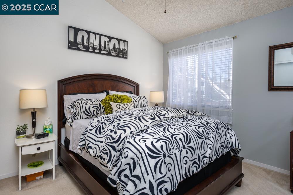 1086 Maywood Ln