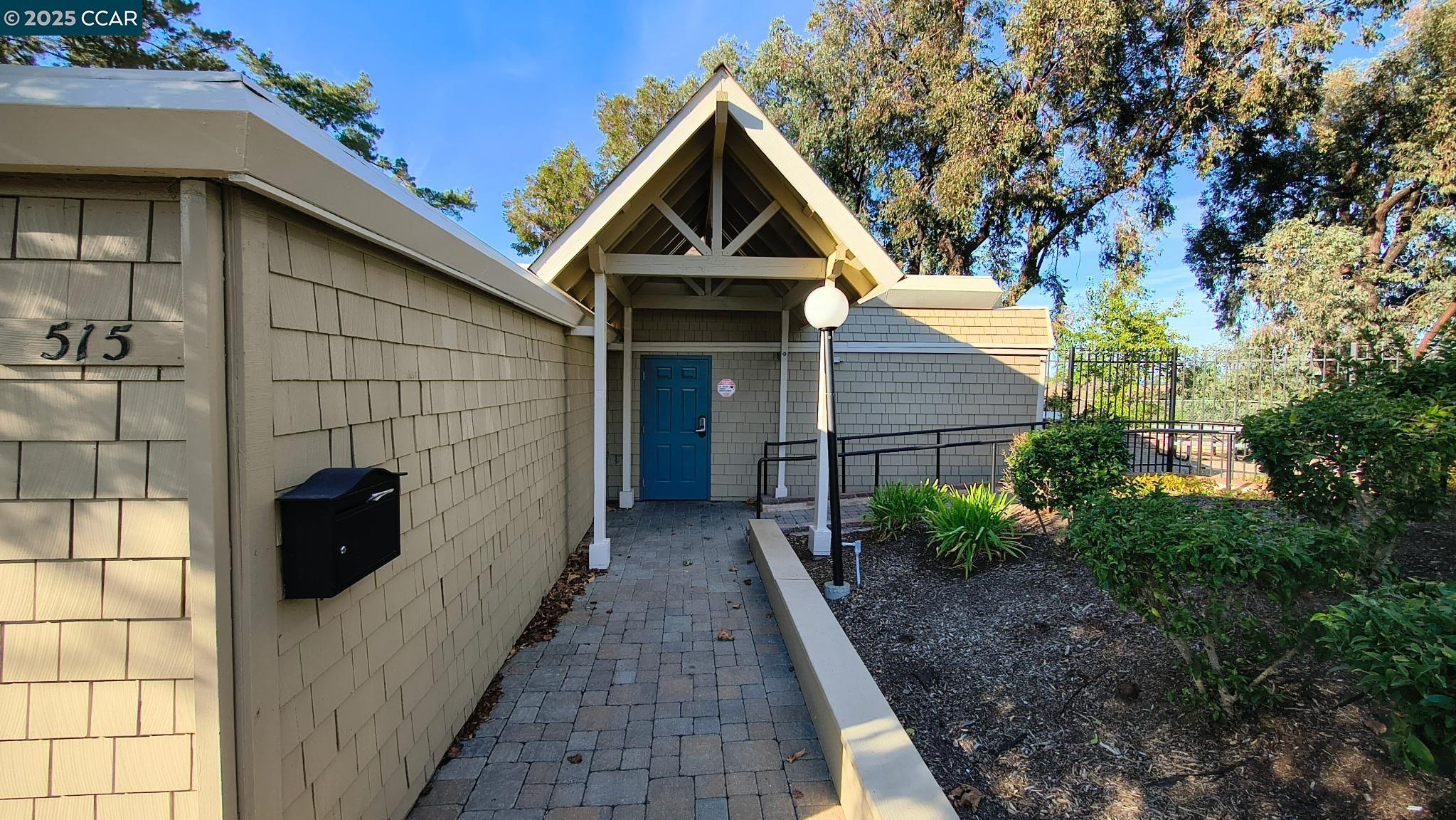 312 Wildcroft Dr