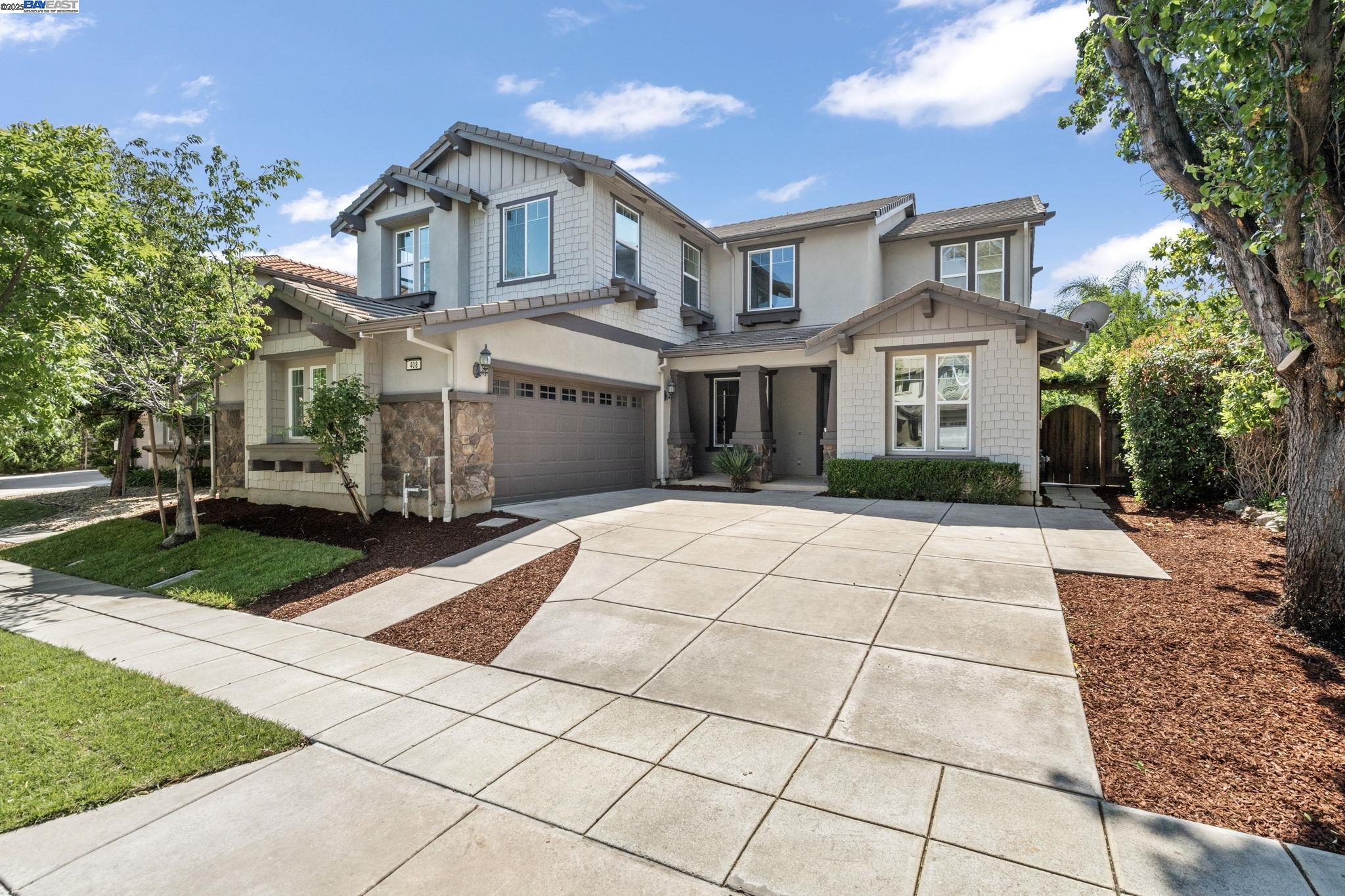 408 N Sierra Madre St