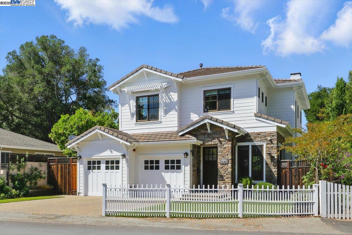 16741 Loma St