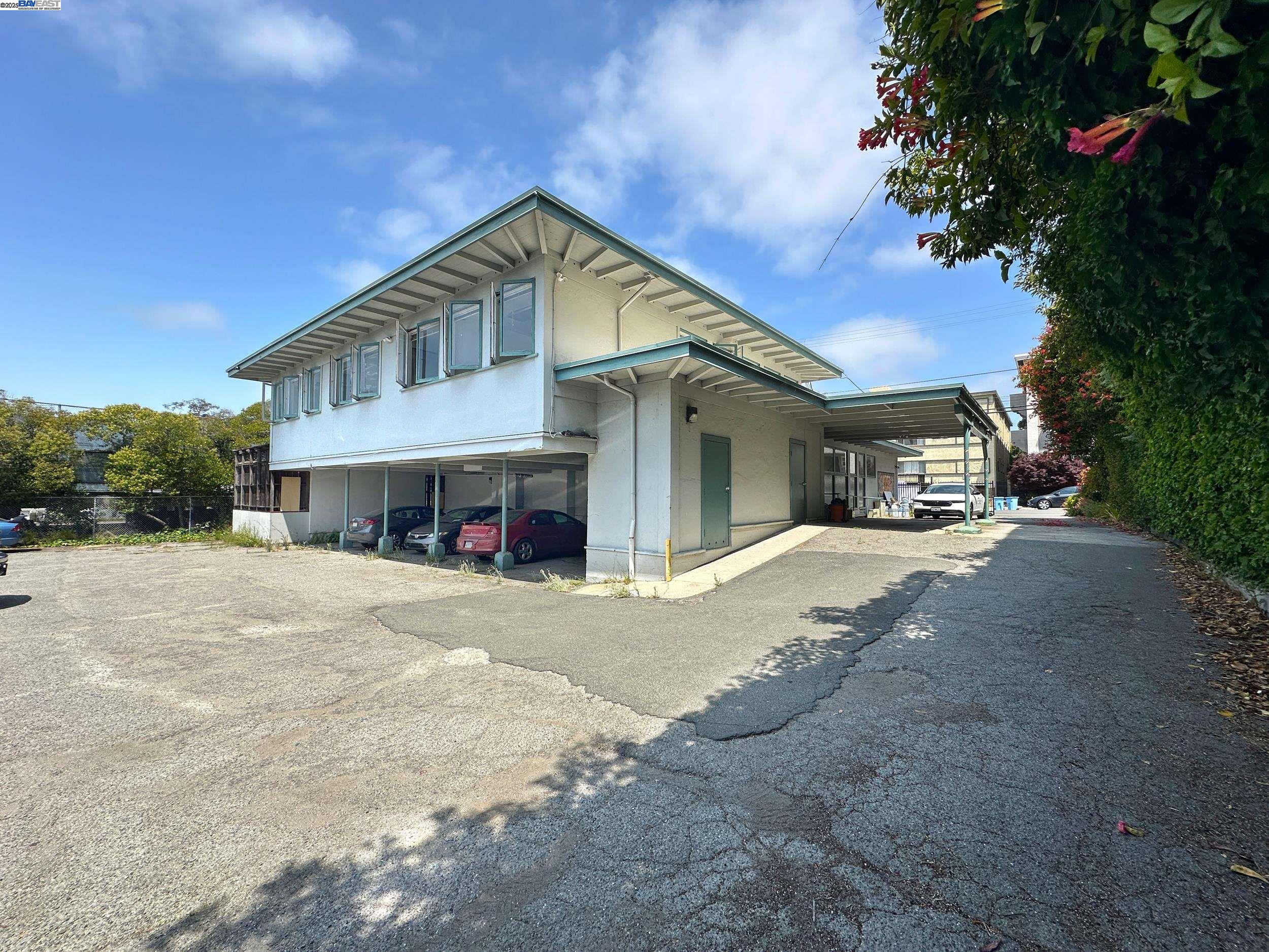2320 Channing Way