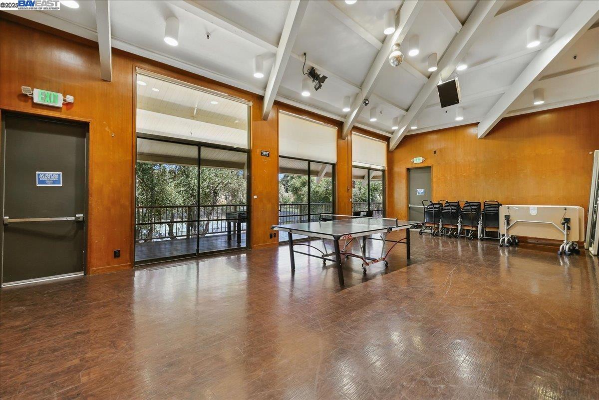 470 N Civic Dr # 204