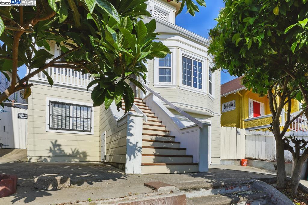 2506 Highland Ave