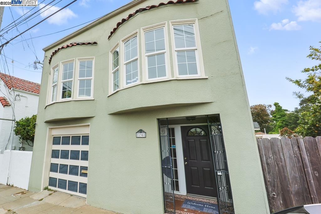 138 W Market St