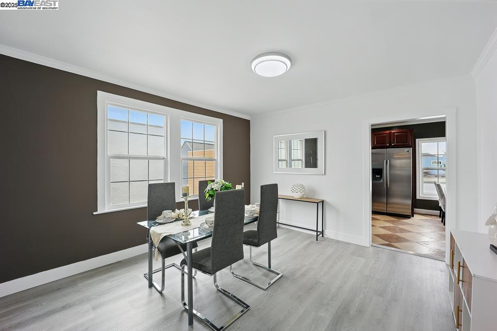 138 W Market St
