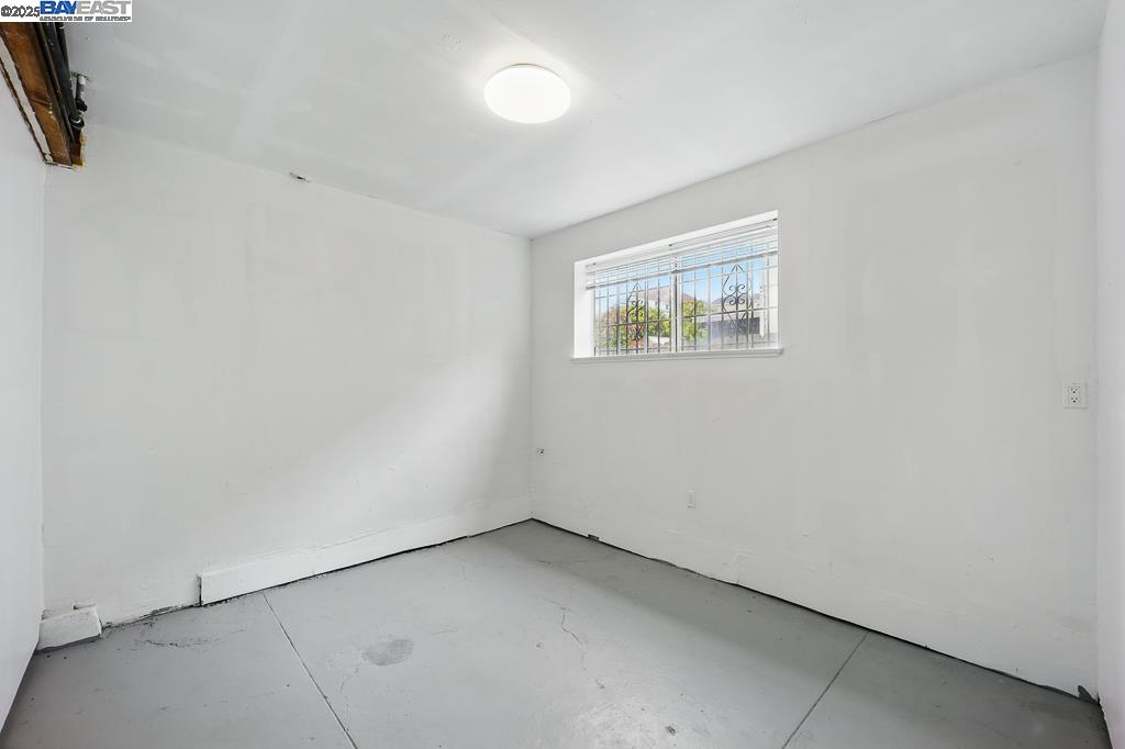 138 W Market St