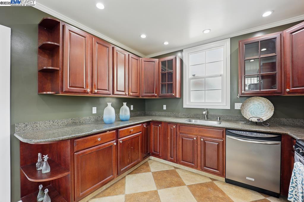 138 W Market St