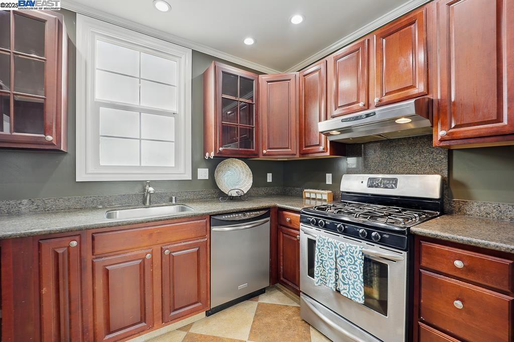138 W Market St