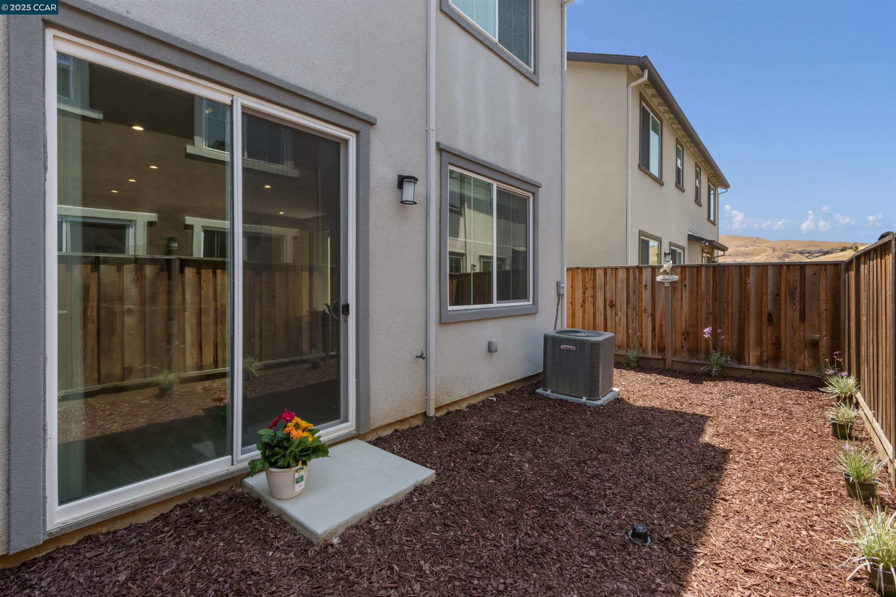 28 Springbrook Ln