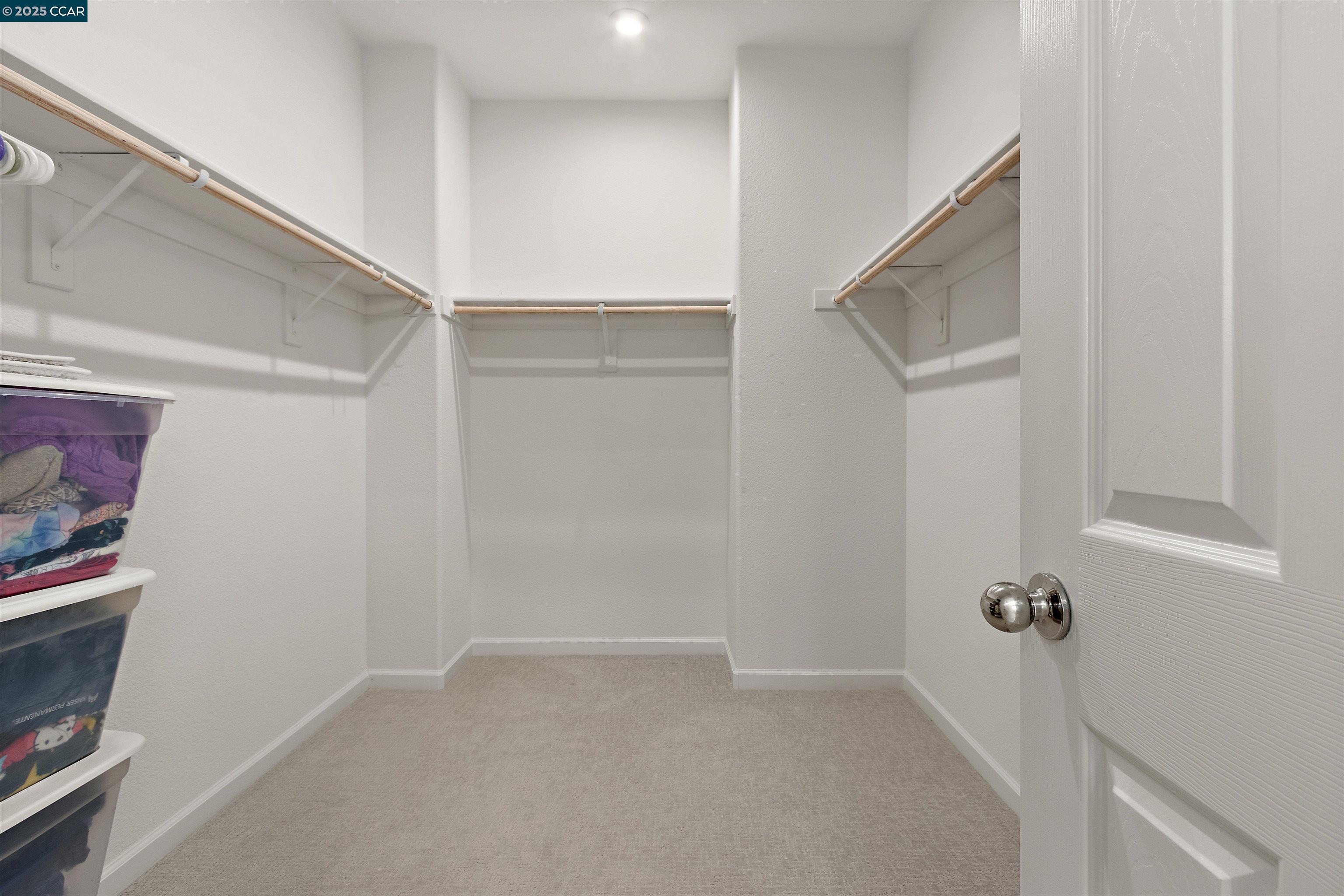 28 Springbrook Ln