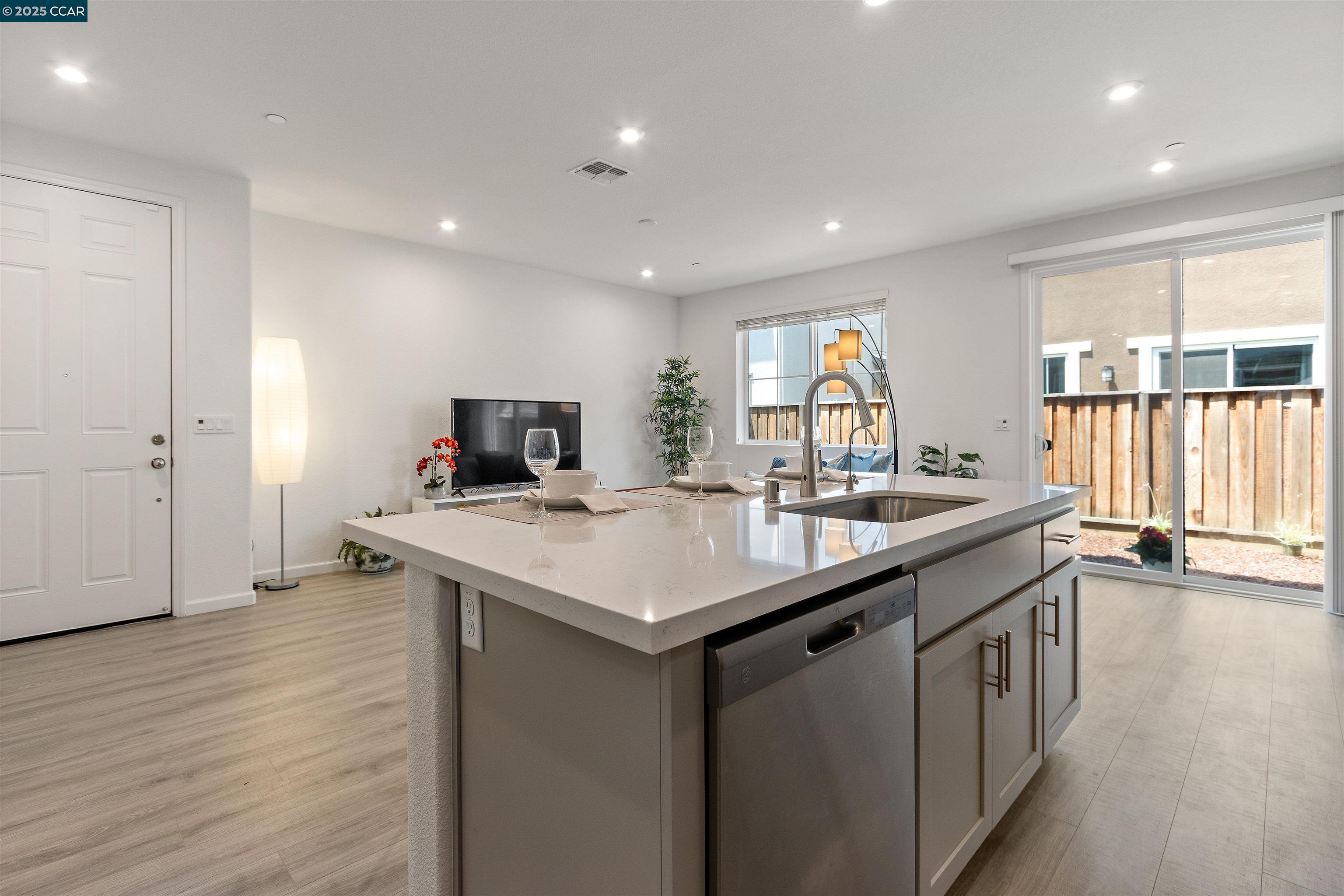28 Springbrook Ln